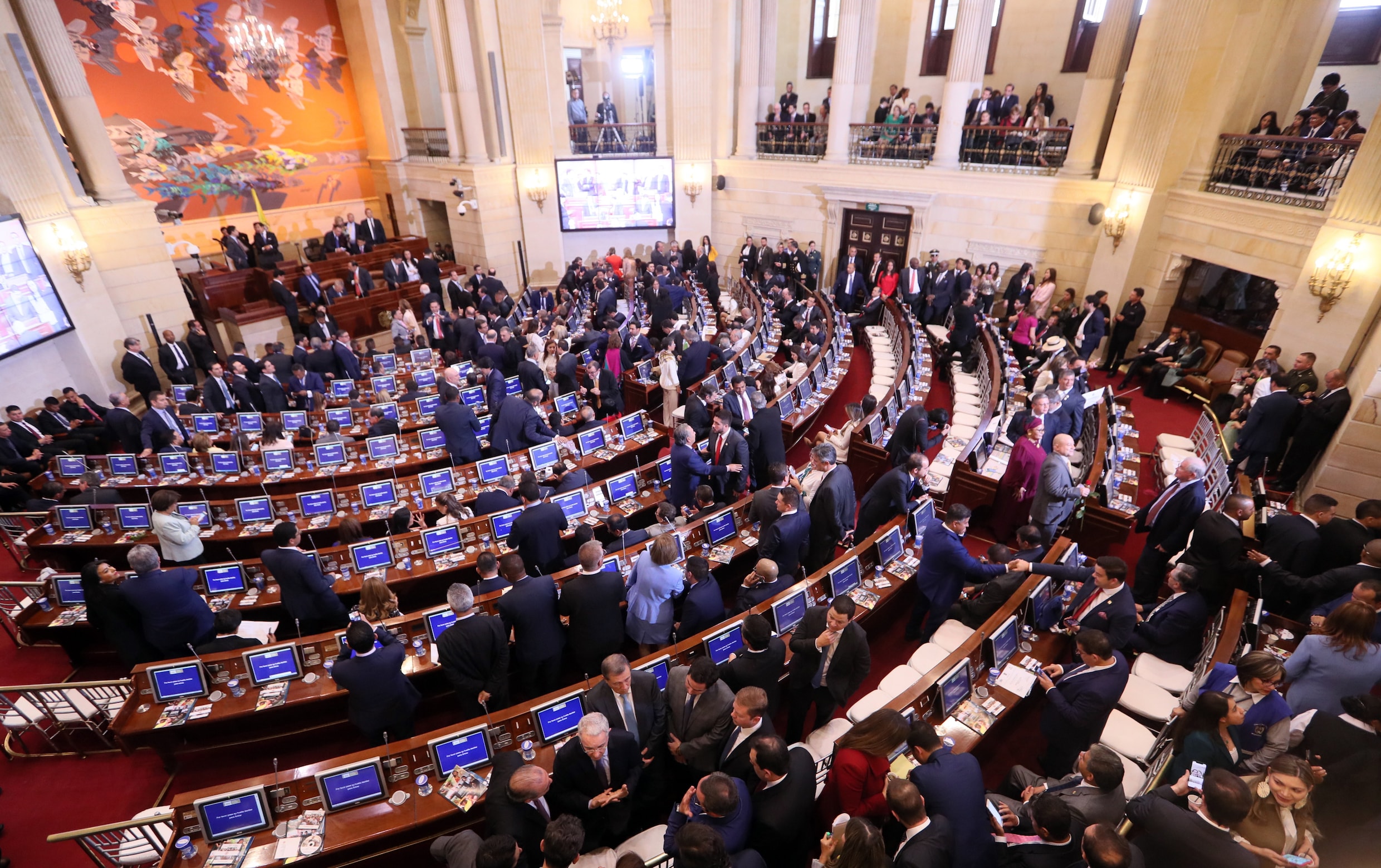 Voormalige FARC-rebellen nemen plaats in Colombiaans parlement