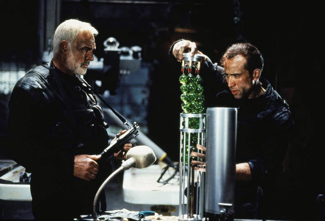 Pierce Brosnan als vulkanoloog of Union op zoek naar Europees succes