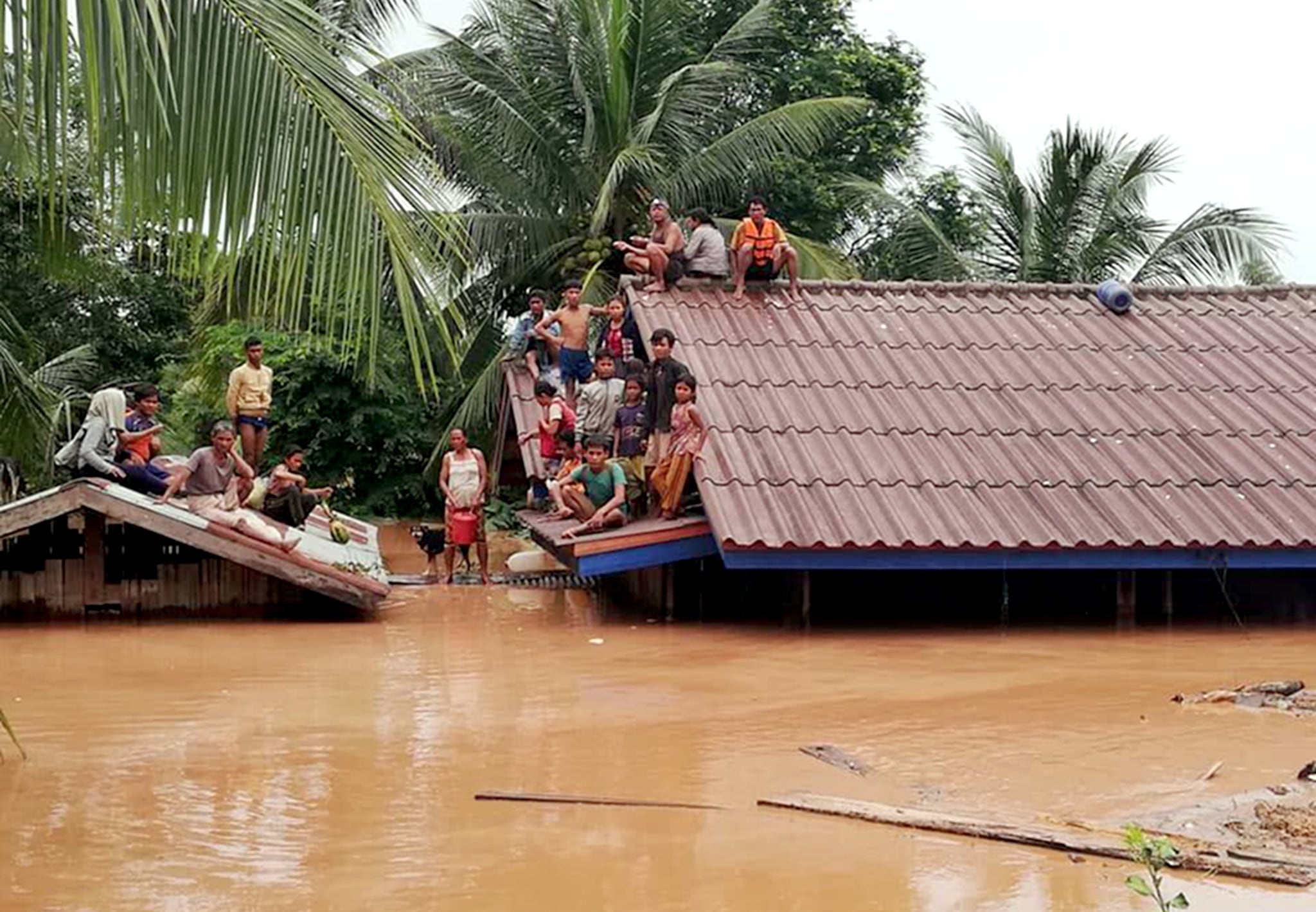 Dam in Laos stort in door noodweer: 6.600 mensen op de vlucht en honderden vermist