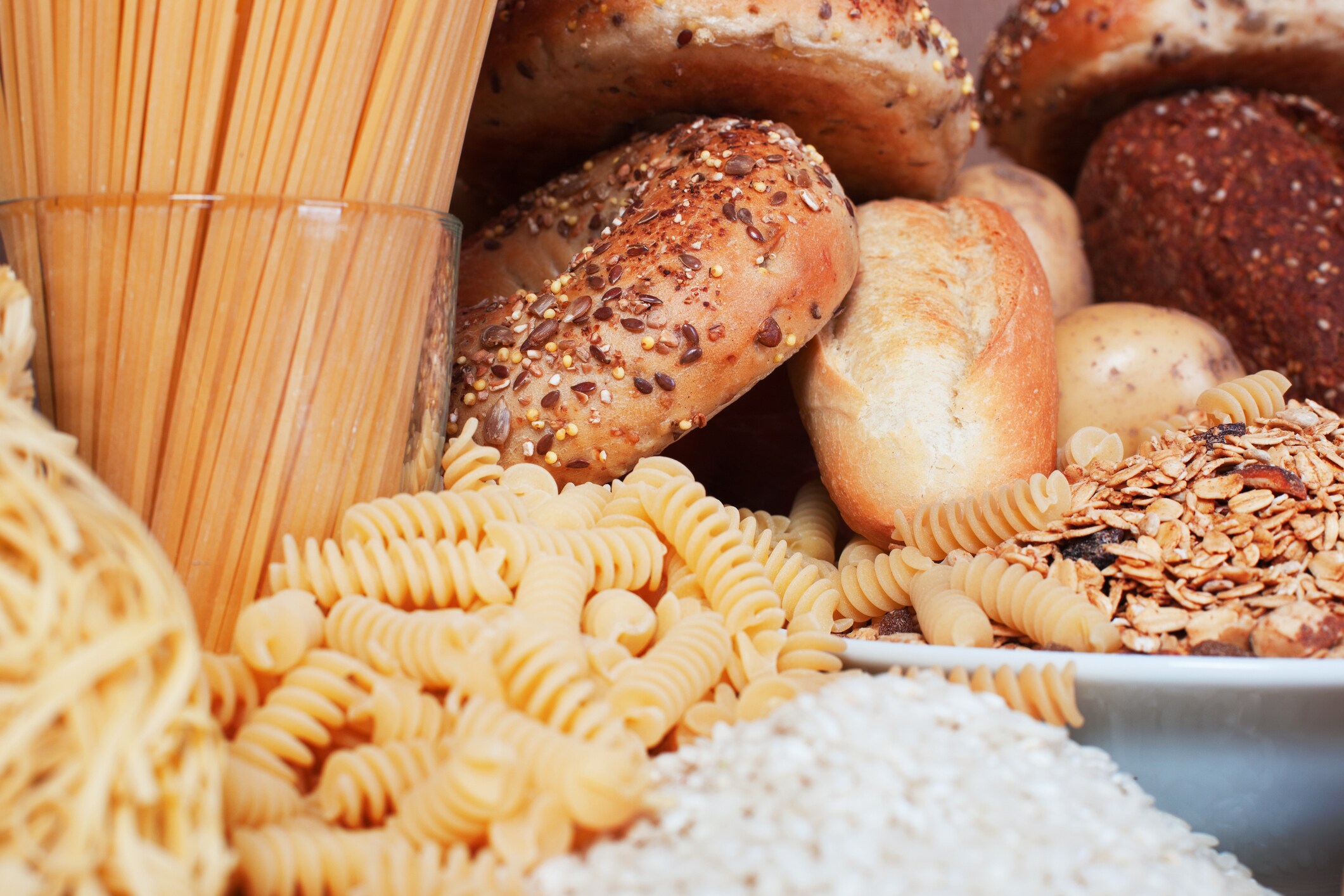Wetenschappers waarschuwen: schrap koolhydraten niet helemaal van het menu