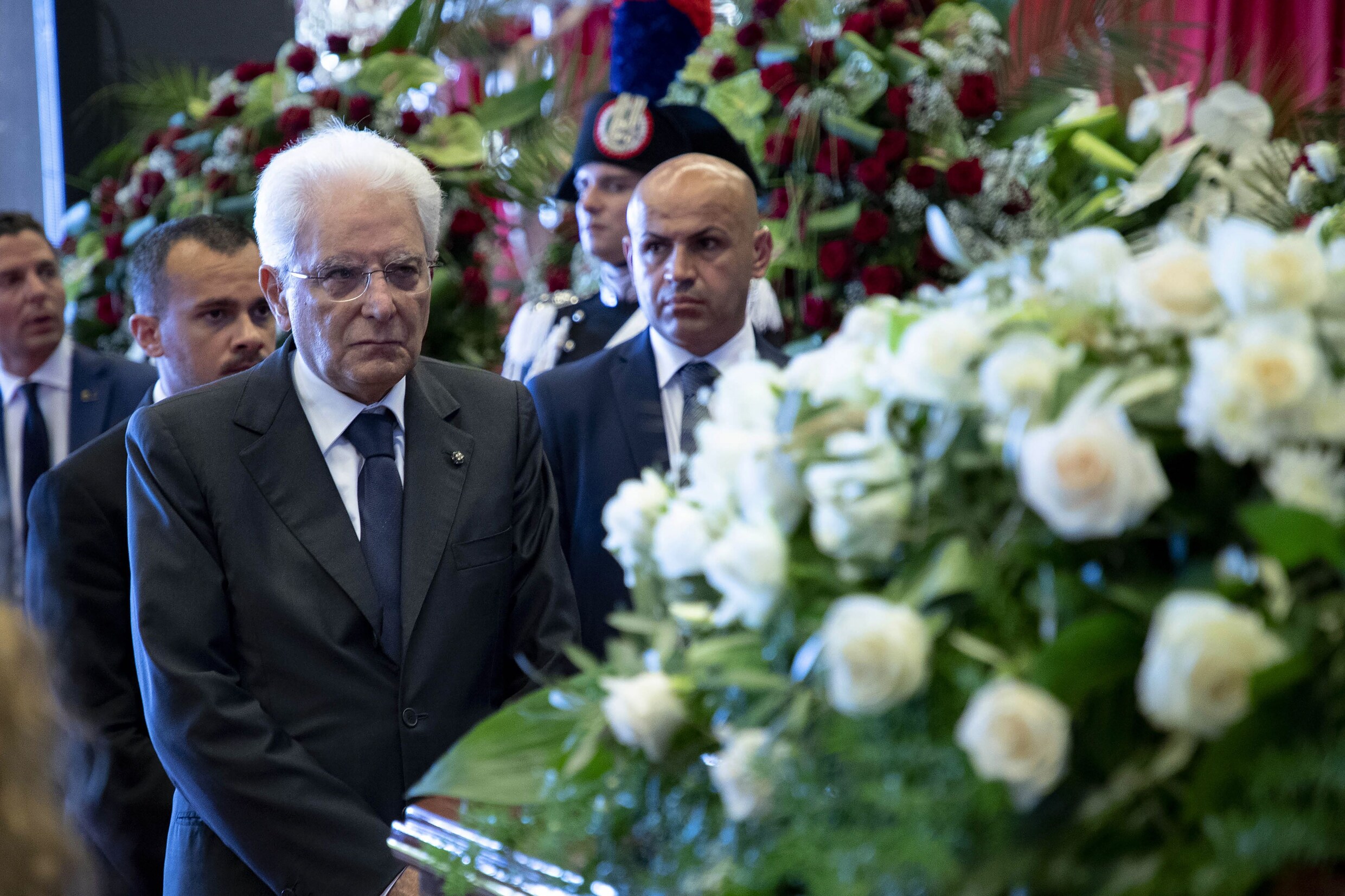 Rouw en woede in Genua: terwijl slachtoffers een staatsbegrafenis krijgen, zoekt Italië naar de schuldige