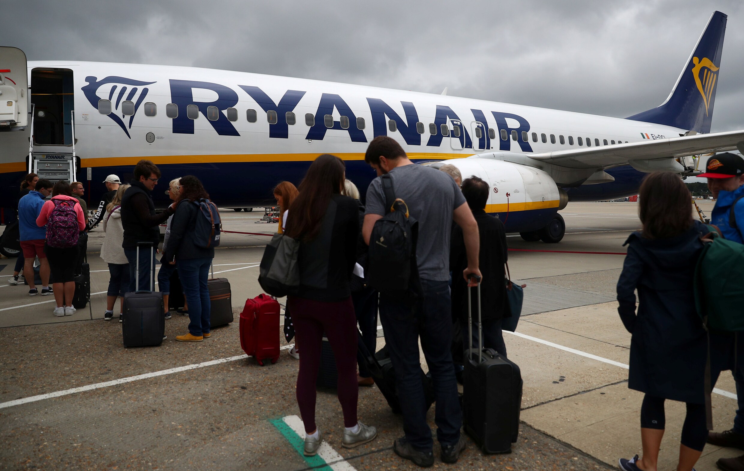 Ryanair schaft gratis handbagage grotendeels af