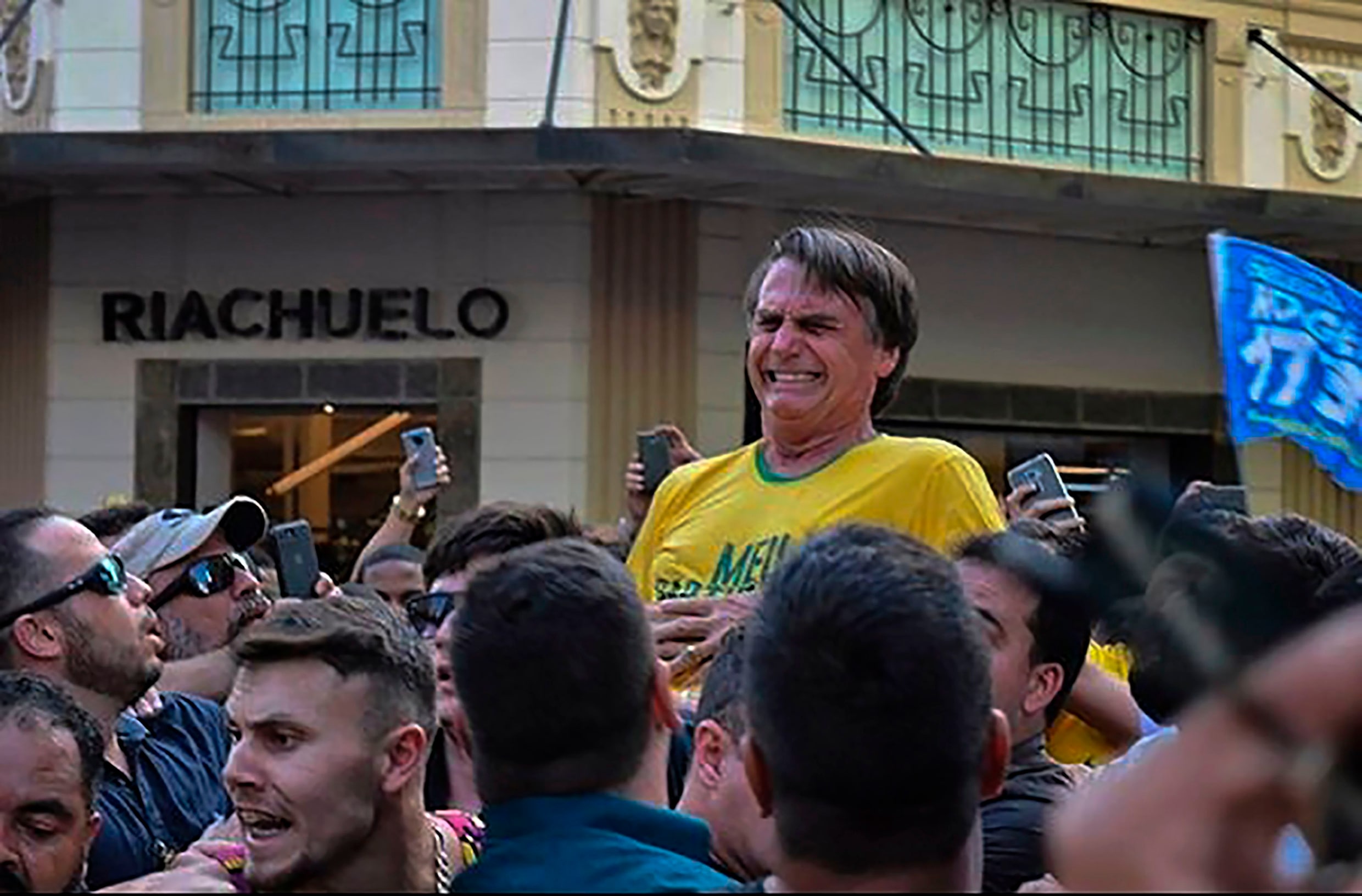 Presidentskandidaat Brazilië neergestoken tijdens campagnebijeenkomst: toestand stabiel