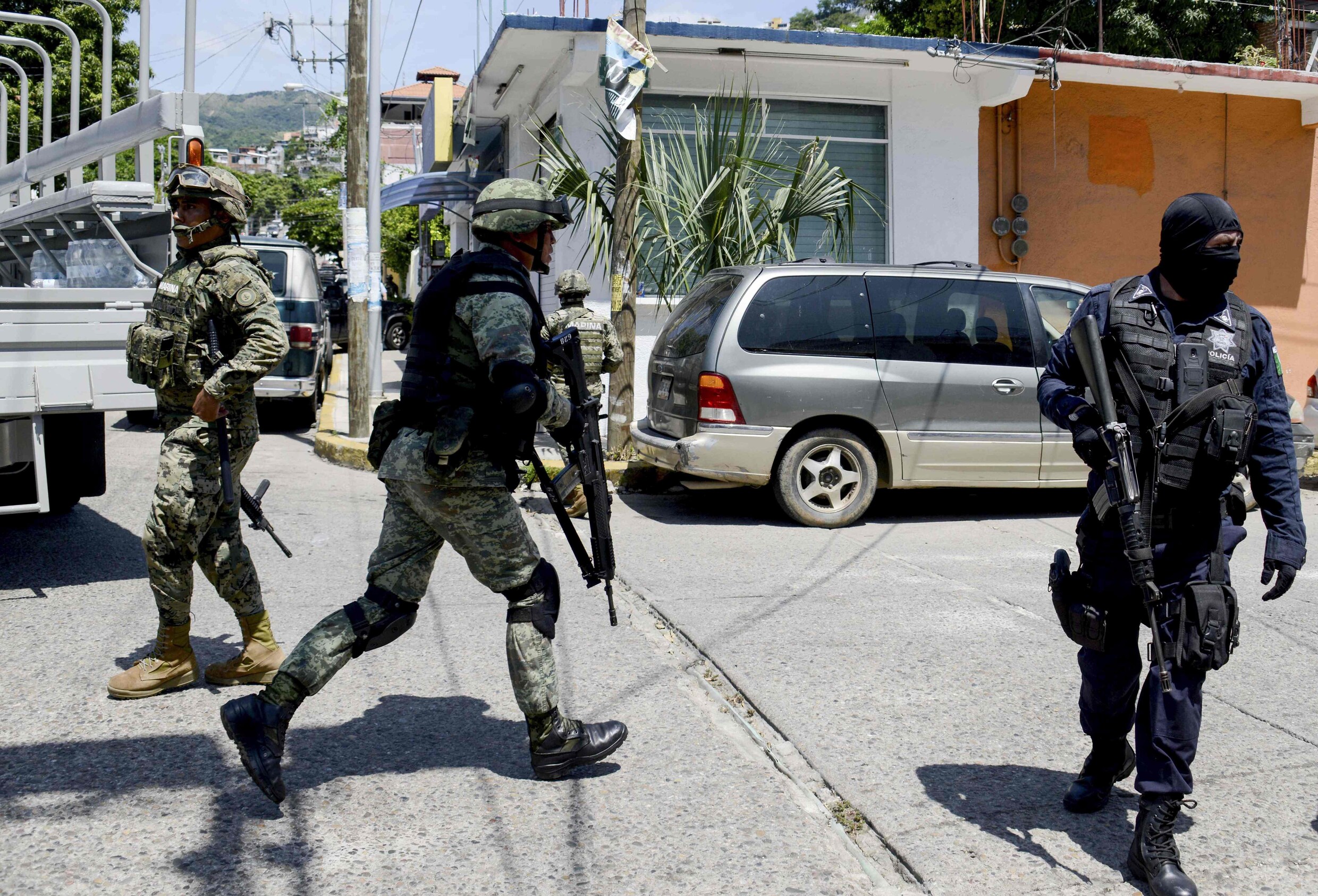 Politie van Acapulco ontwapend en onderzocht na vrees over infiltratie door drugbendes