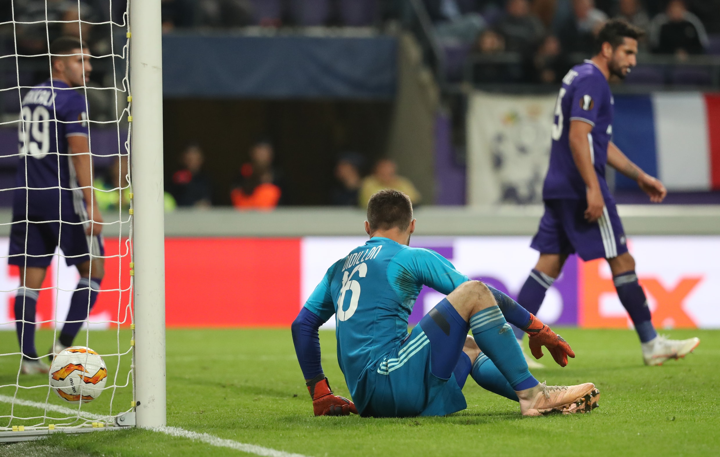 Anderlecht gooit 2-0-bonus te grabbel tegen Fenerbahce