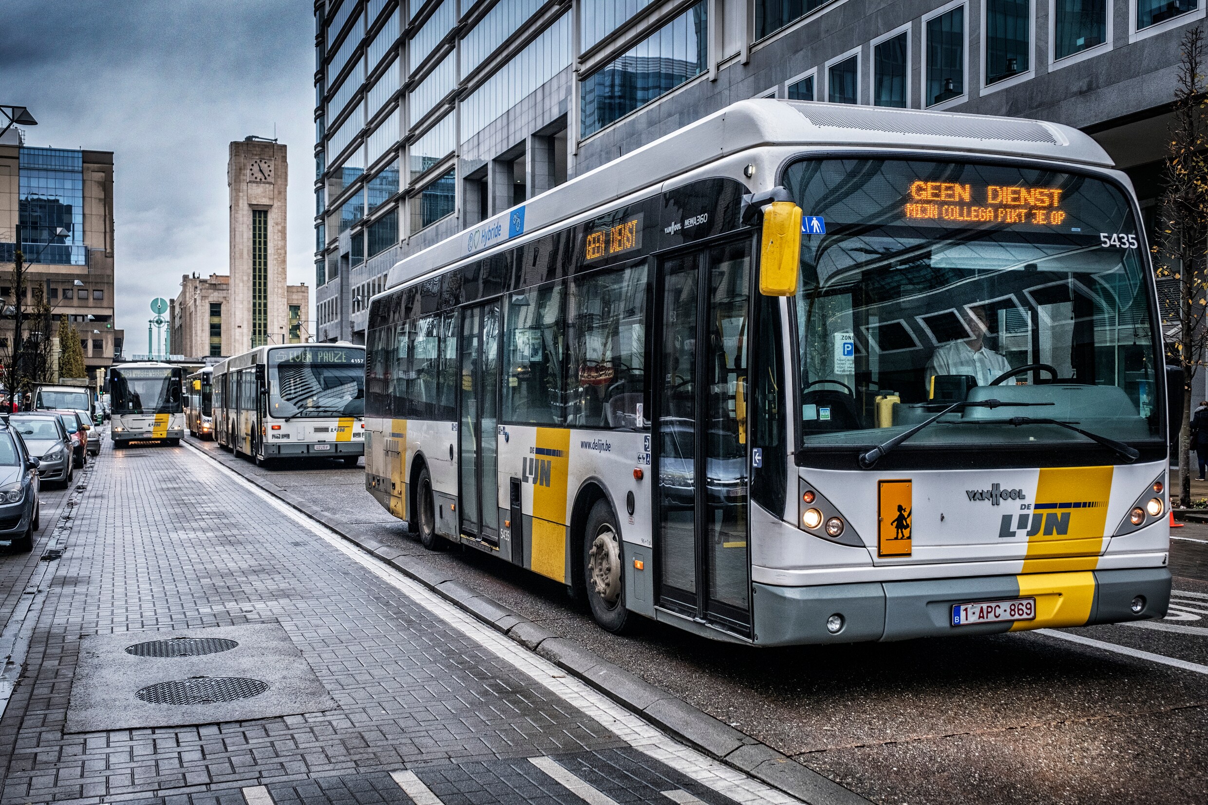 Voor 1 euro per dag onbeperkt reizen: Vlaams minister Lydia Peeters (Open Vld) gaat voor bijna gratis bussen deze winter