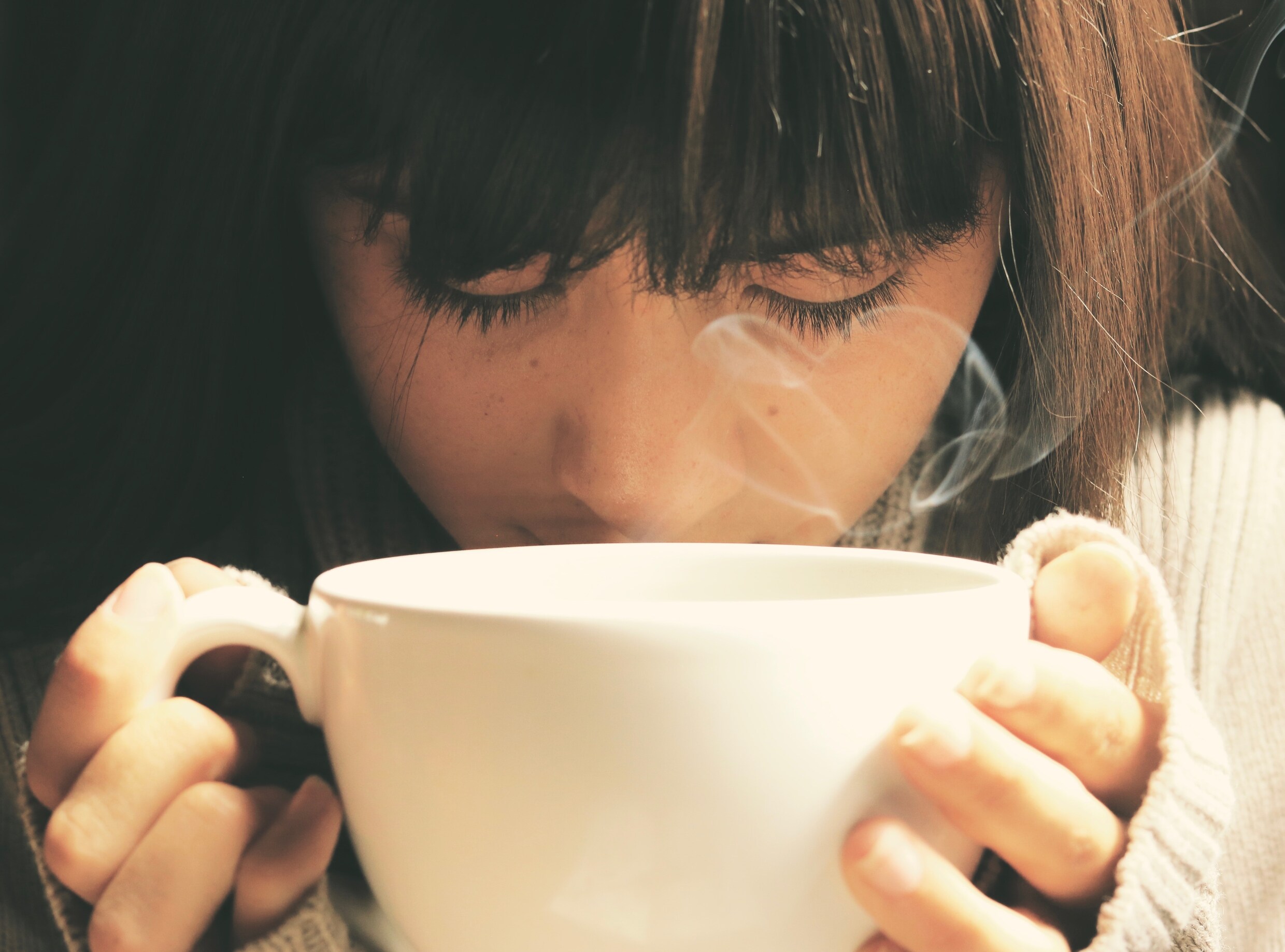 Een snellere vetverbranding, een energiepiek, een opgejaagd gevoel…wat doet koffie met je?