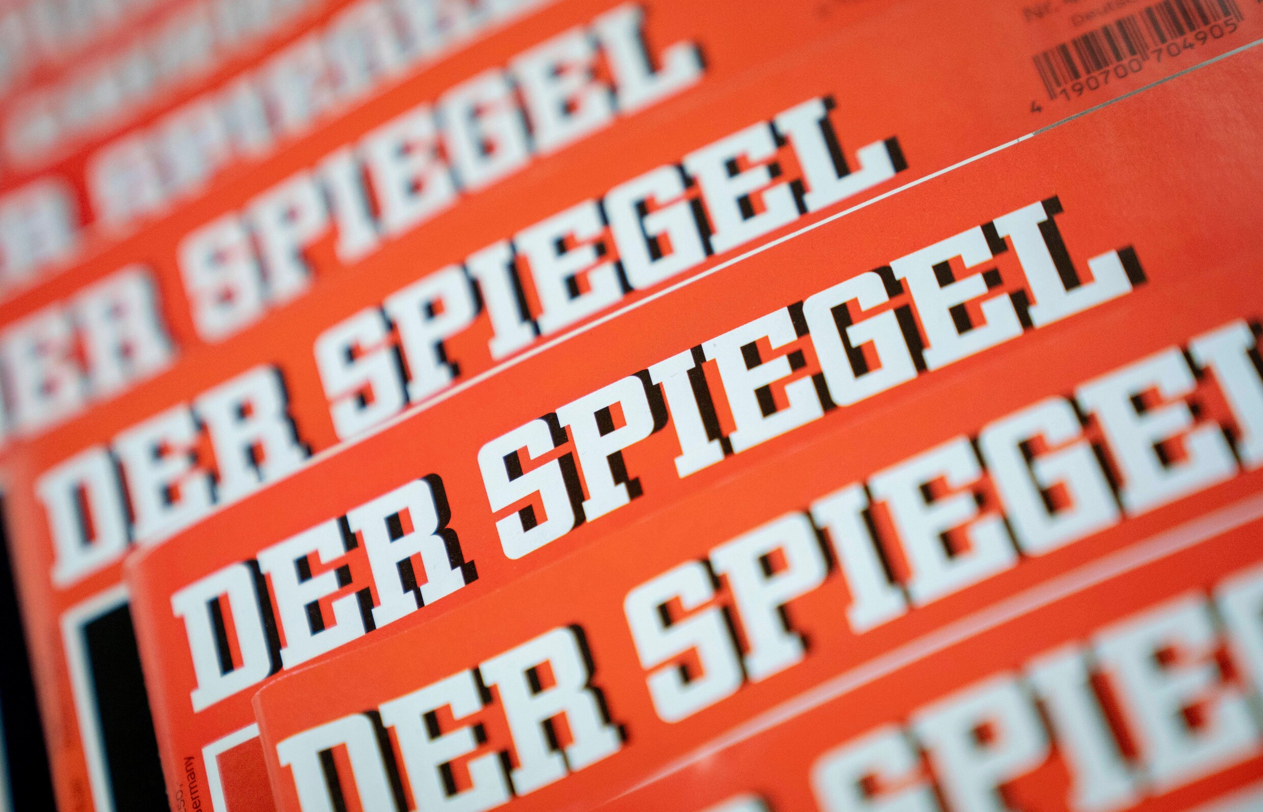 Der Spiegel-journalist die artikels vervalste geeft awards terug