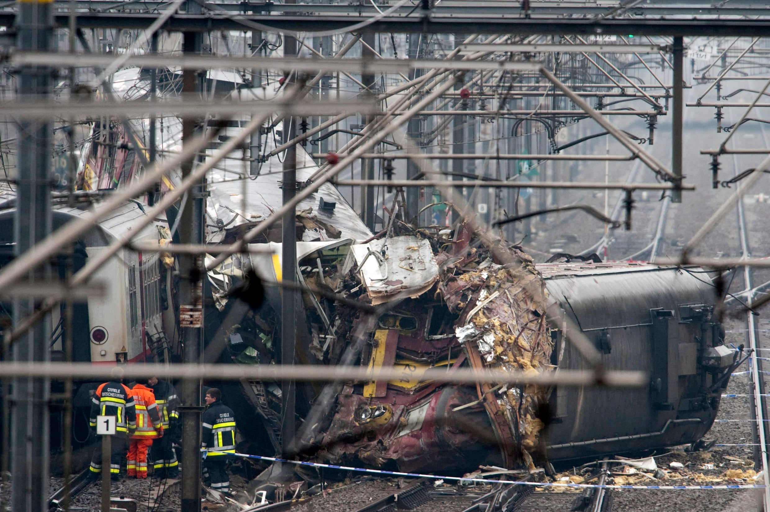 10 jaar treinramp Buizingen: ‘Er was één overlevende in de eerste wagon. Ze heeft nooit over het treinongeluk willen praten’