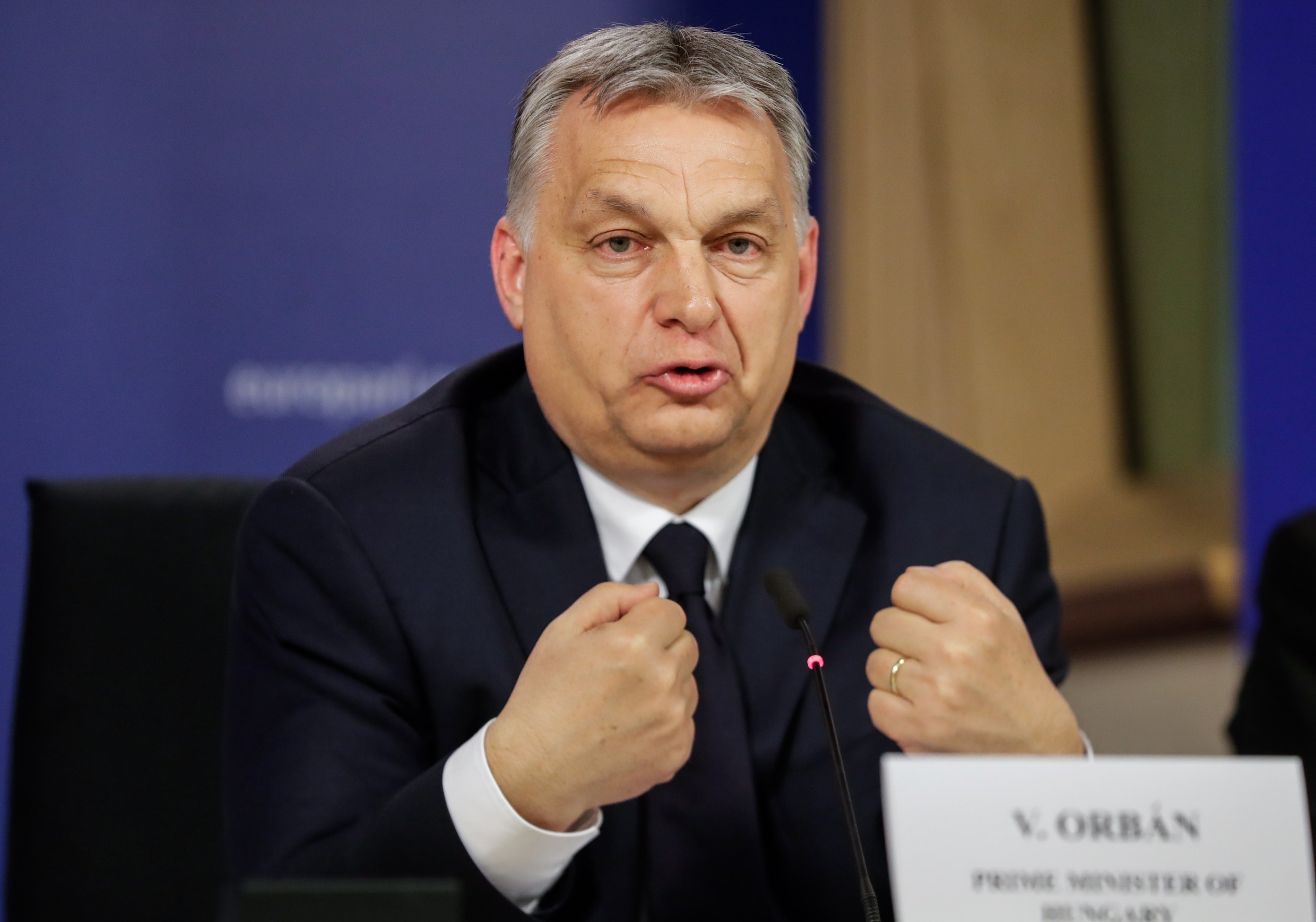 “Een elite die het contact met de werkelijkheid kwijt is”: Hongaarse premier Orbán haalt opnieuw uit naar EU