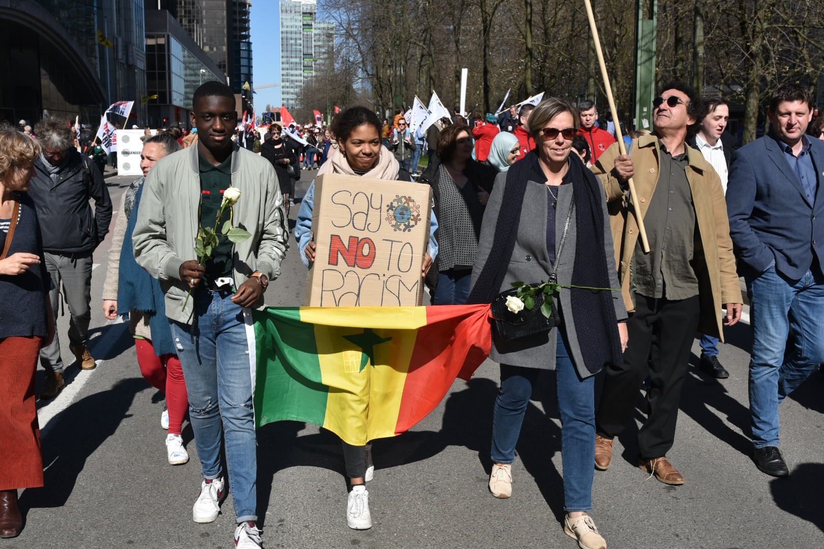 Duizenden mensen betogen in Brussel tegen racisme