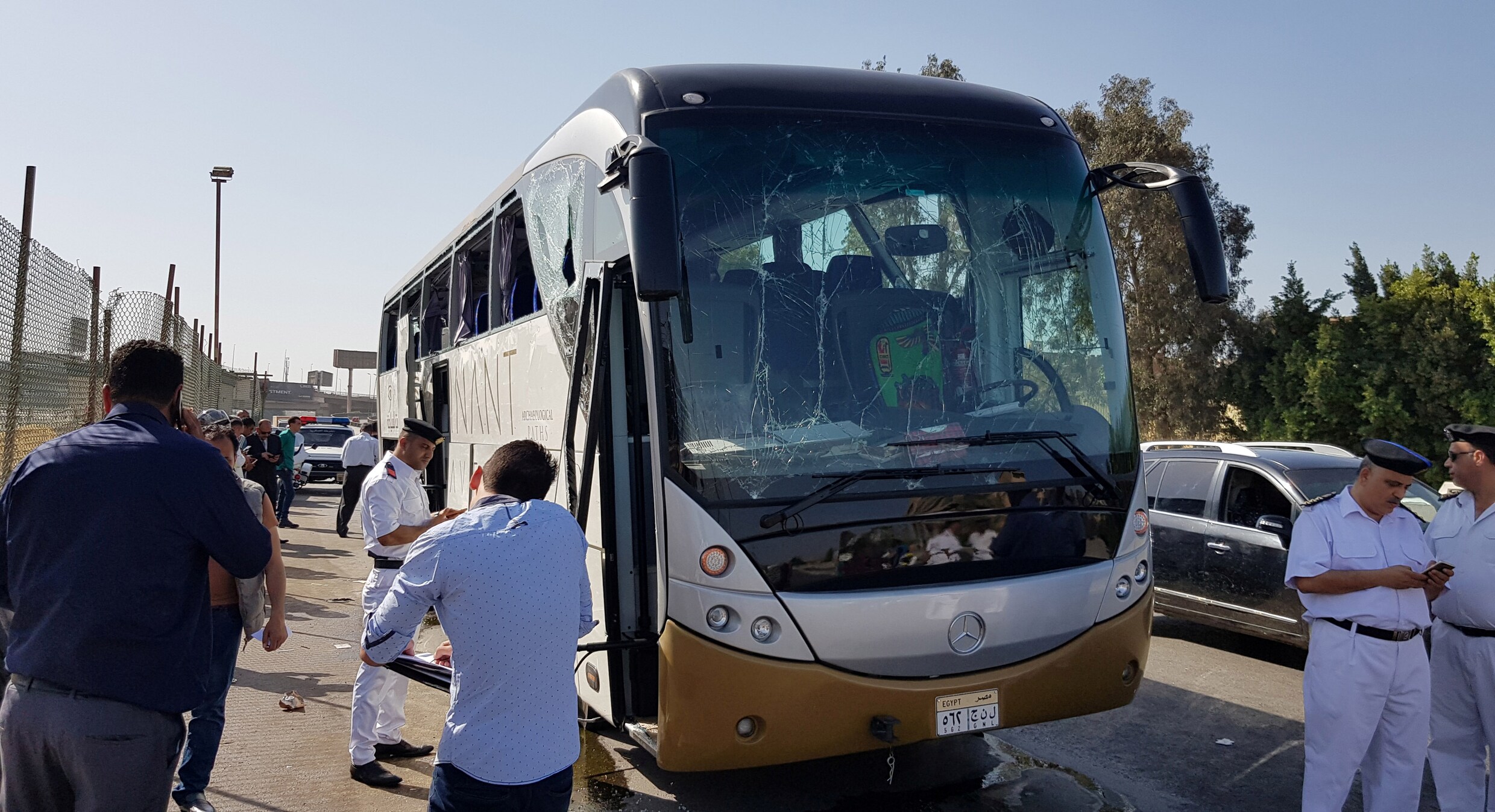 Explosie treft toeristenbus in Caïro: minstens 16 gewonden