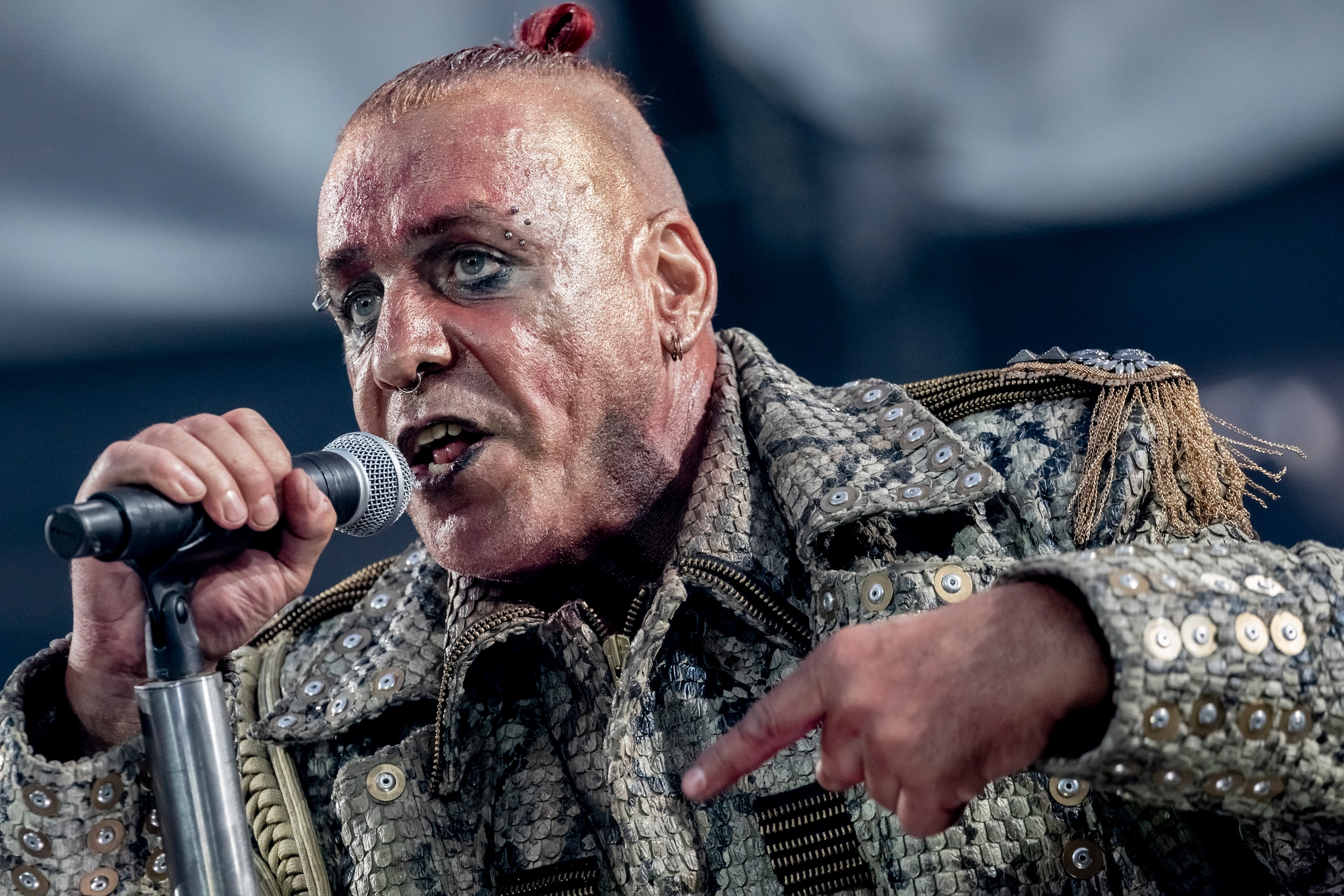 Rammstein-zanger op intensieve zorgen: “Maar geen sprake van corona ...