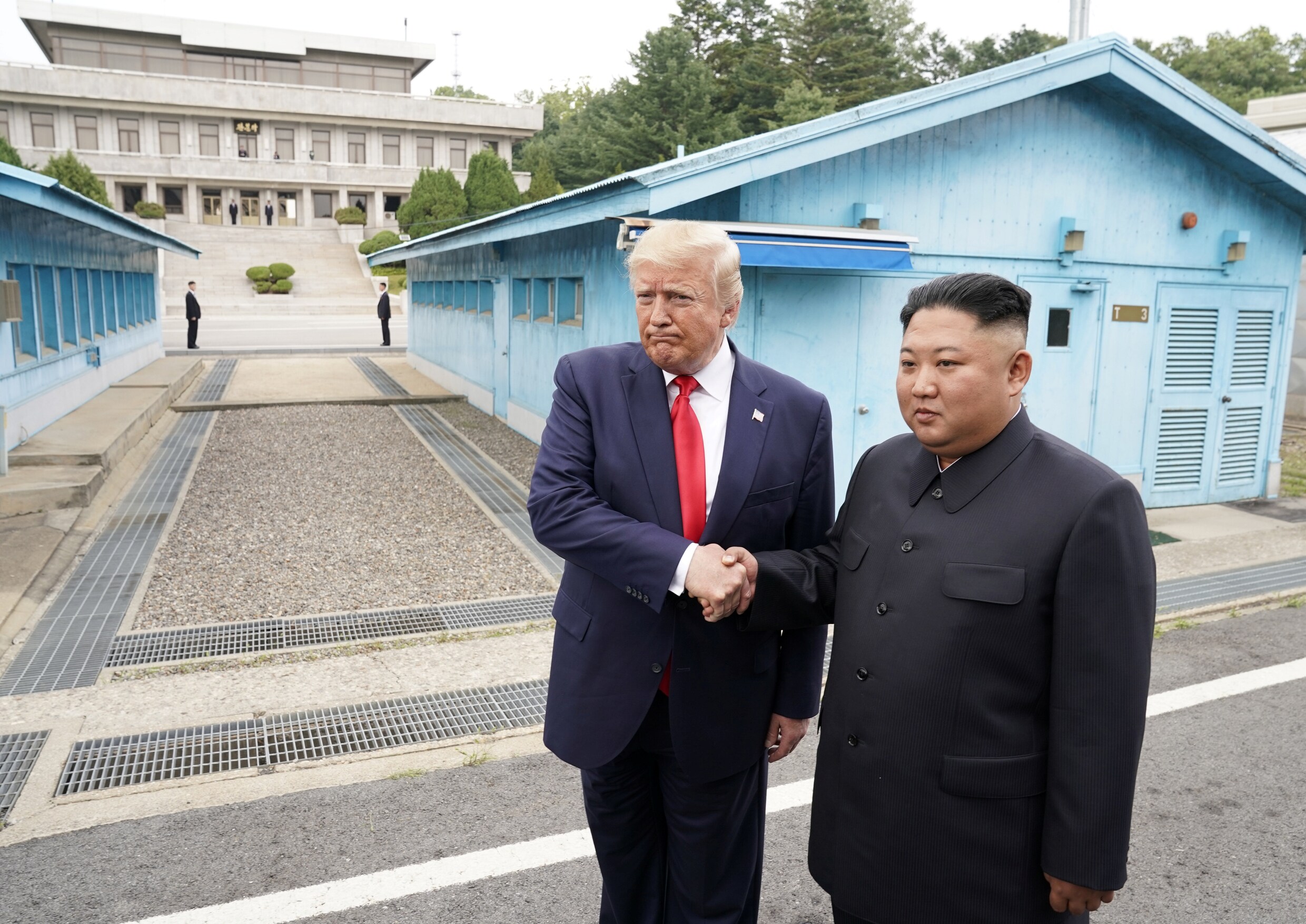 Trump zet als eerste VS-president voet in Noord-Korea: ‘Gesprekken over kernwapens hervat’