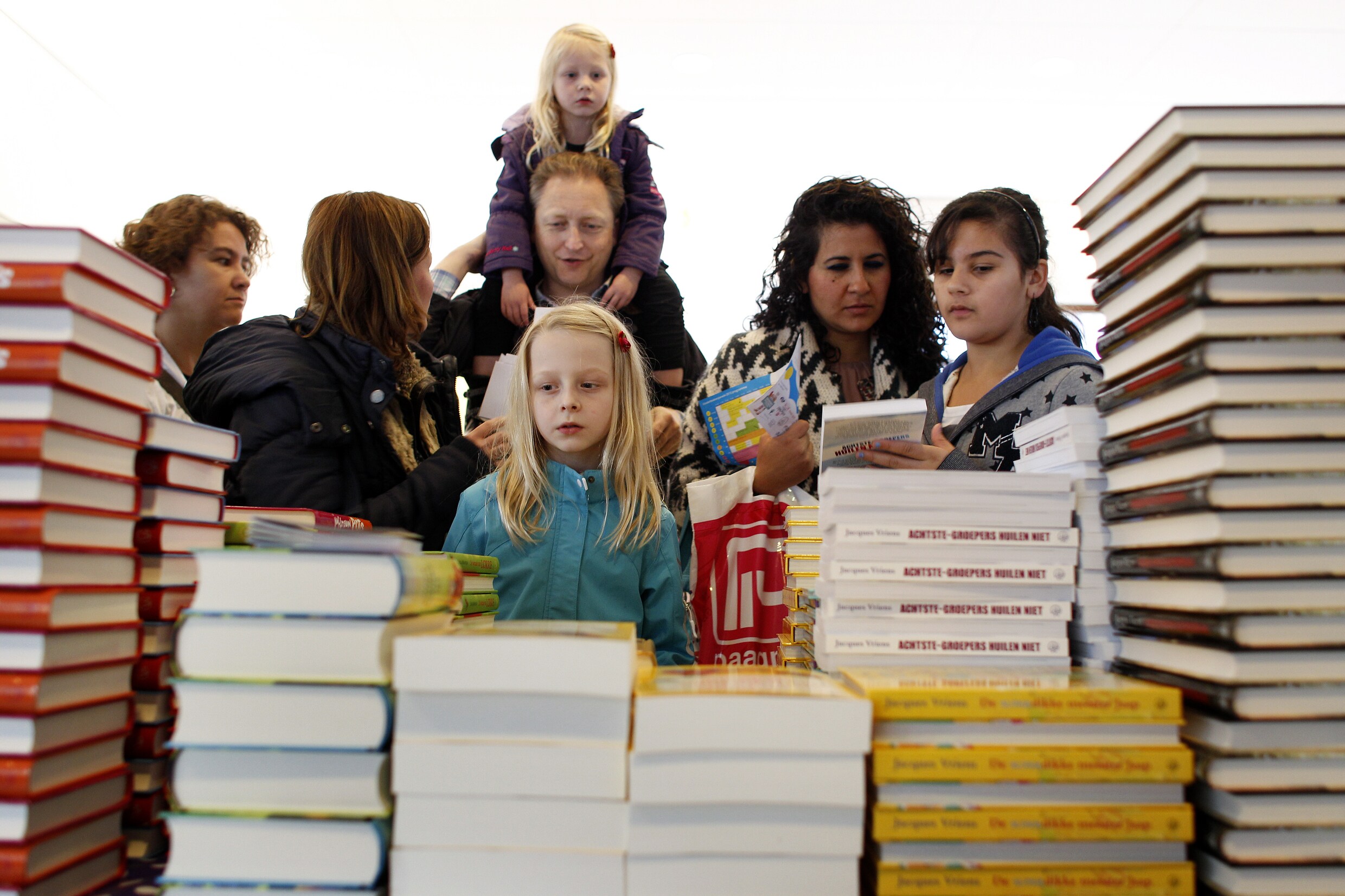 Leest de jeugd nog? Verkoop kinderboeken kent forse daling