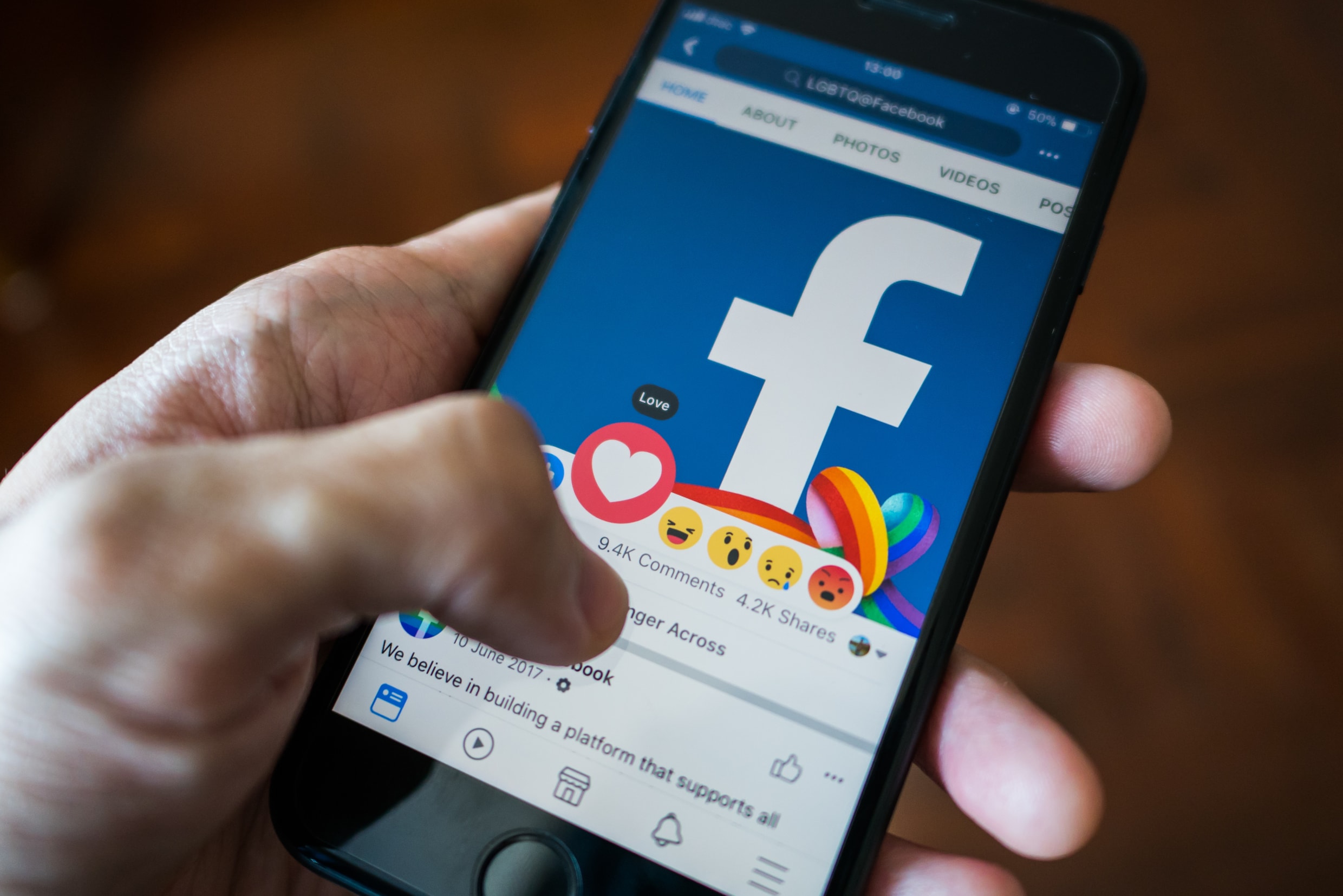 Einde van de gepersonaliseerde advertenties? Gebruikers kunnen binnenkort surfgedrag verbergen voor Facebook