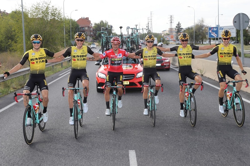 Primoz Roglic wint 74e editie van Vuelta, zege in slotrit voor Fabio Jakobsen