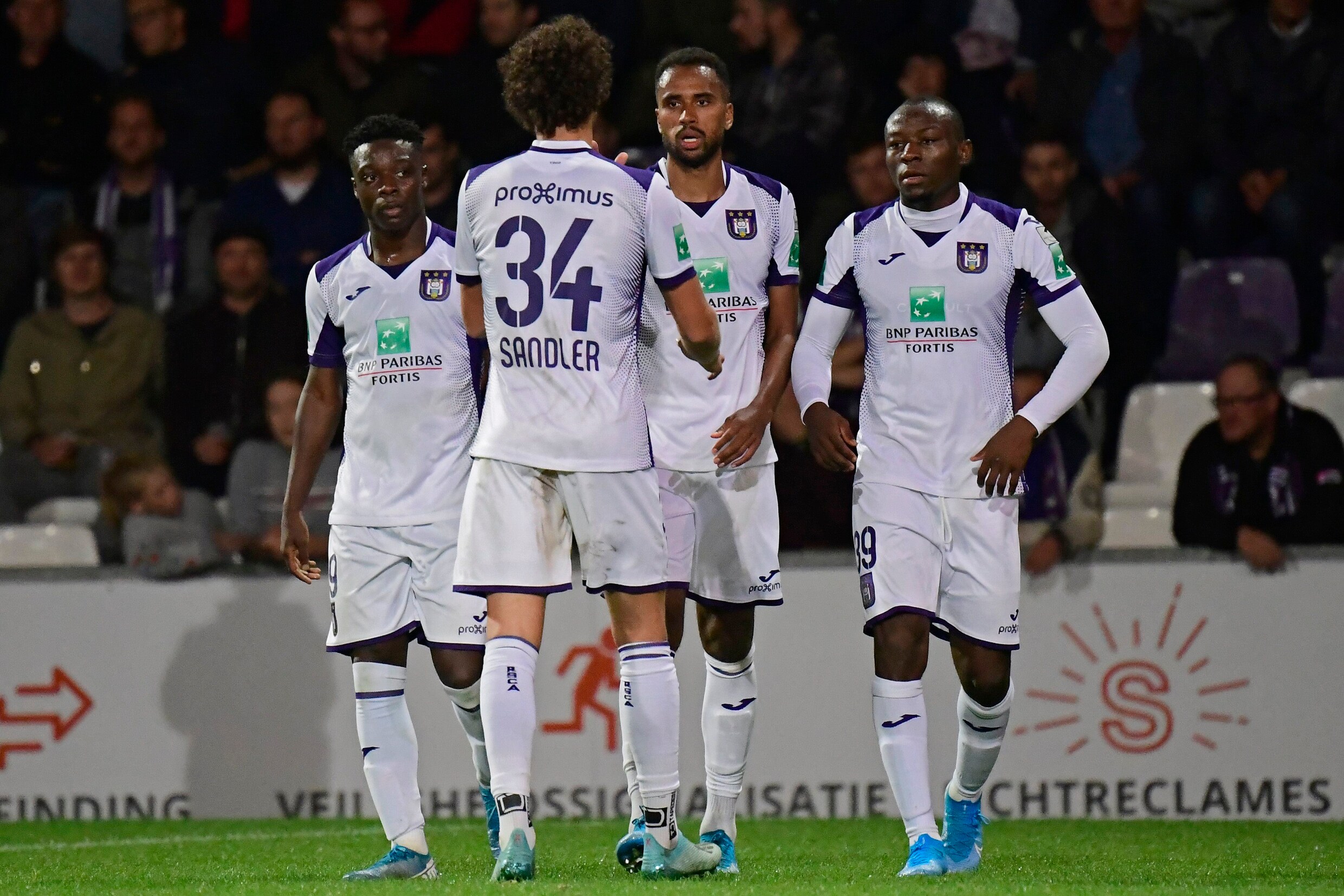 Anderlecht wint van Beerschot, maar verliest opnieuw Kompany met blessure
