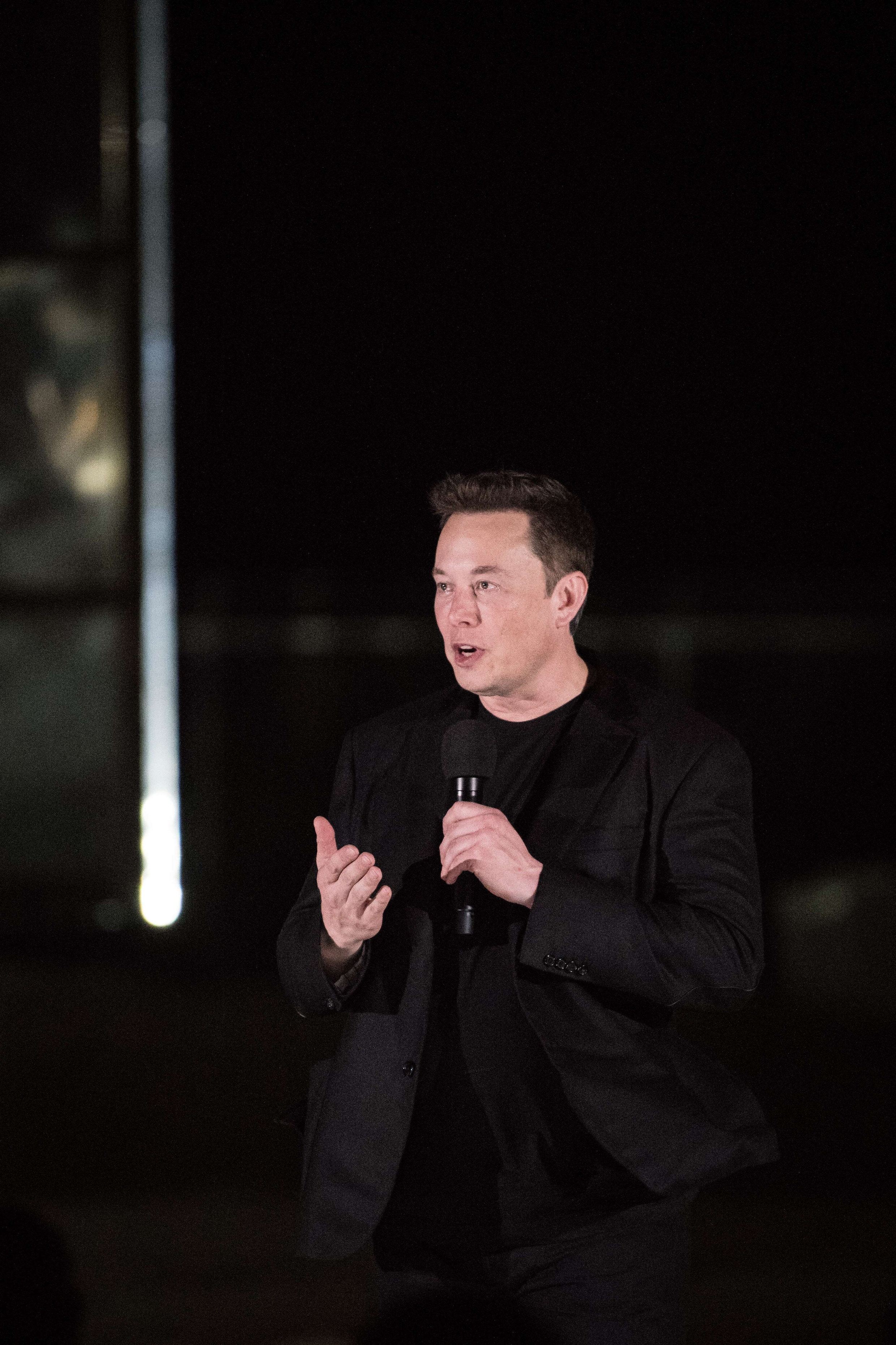 Elon Musk presenteert zijn ruimteschip voor trip naar Mars