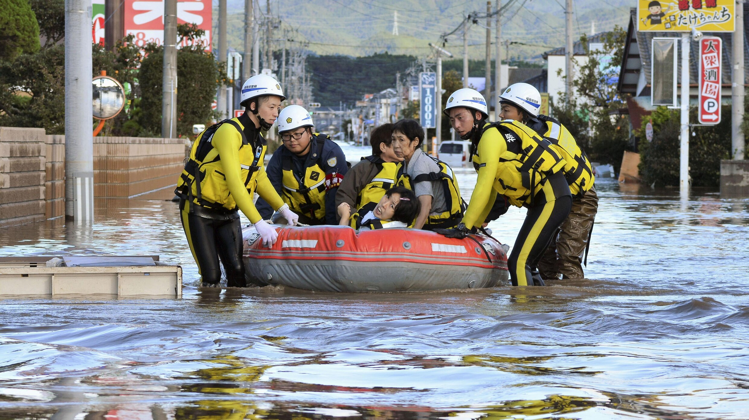 Tyfoon Hagibis raast over Japan: 19 doden en 120 gewonden