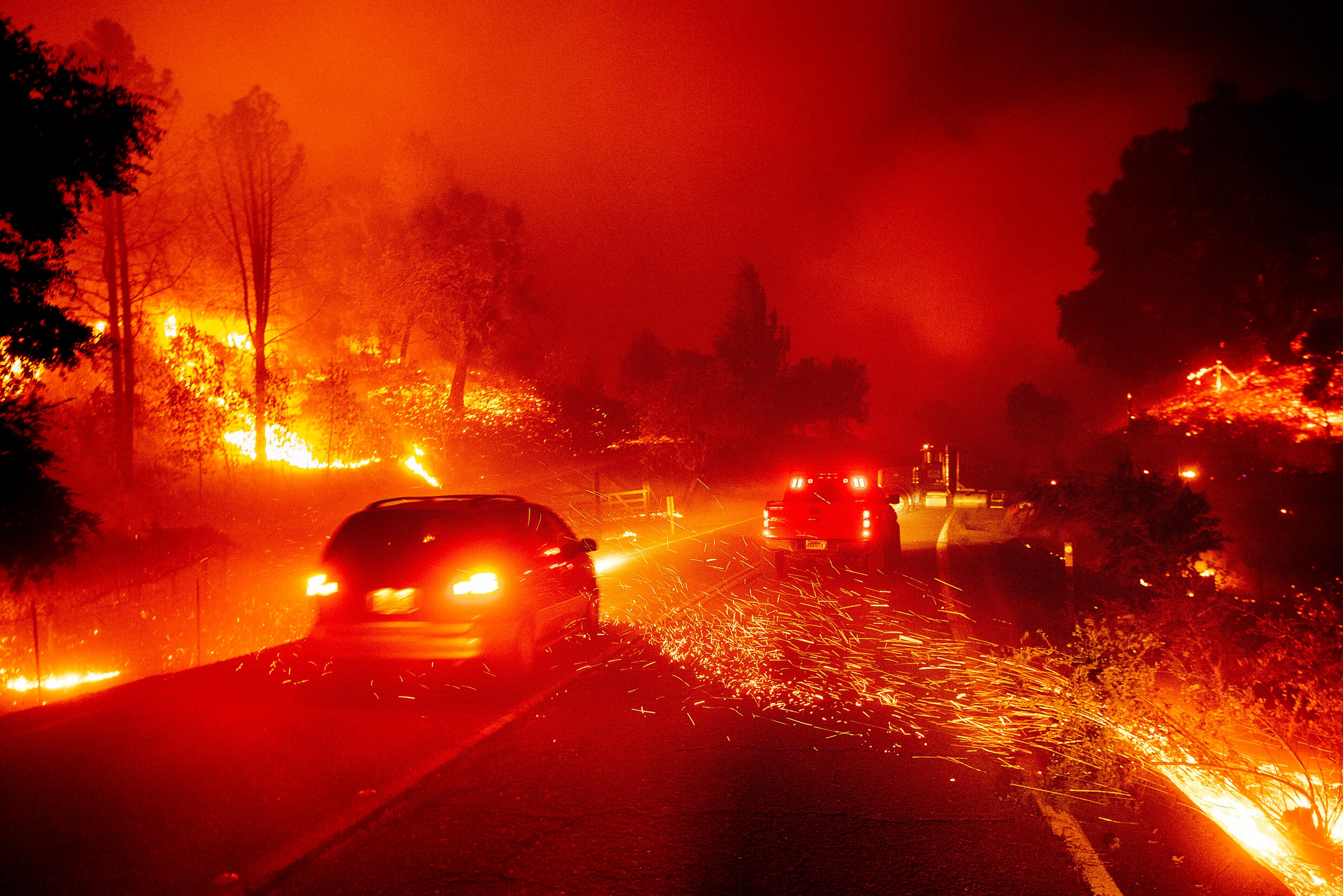 Hevige bosbranden in Californië: half miljoen inwoners mogelijk zonder stroom