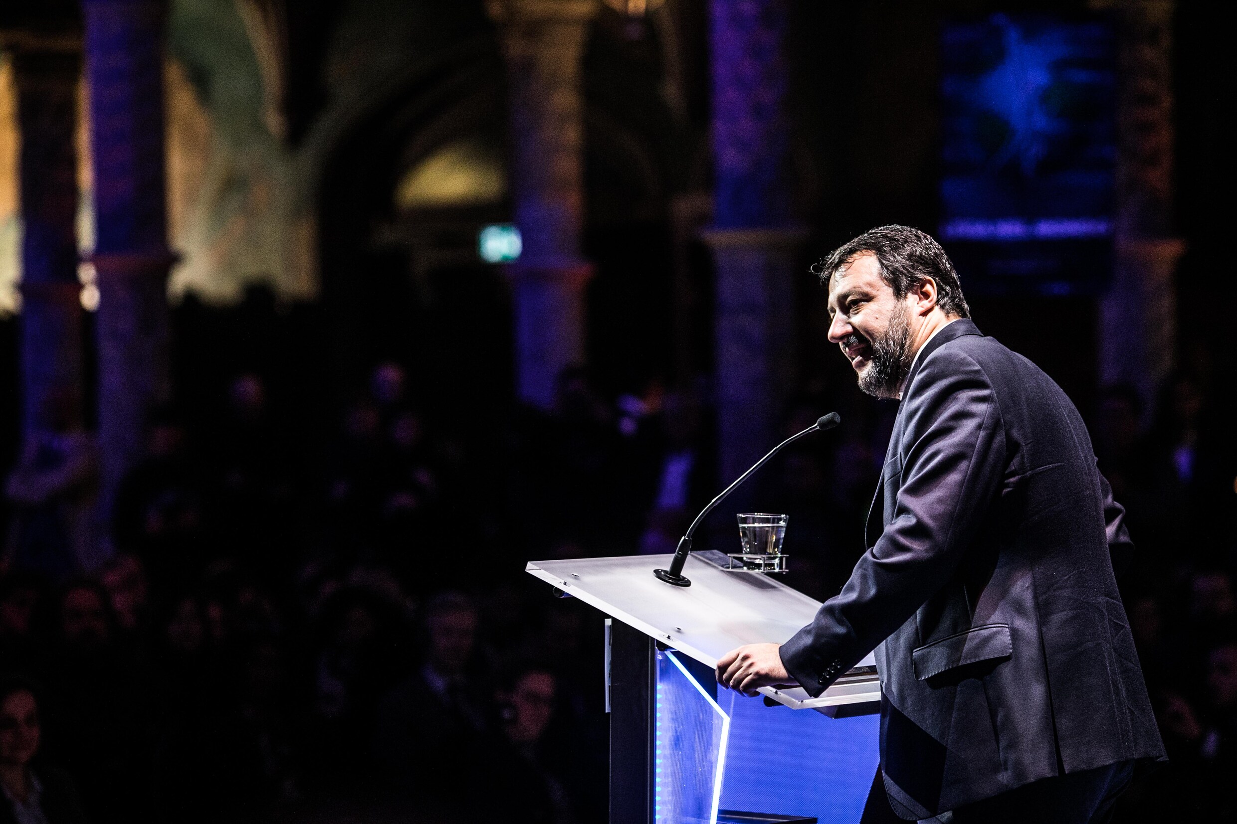 ‘De linksen zijn de echte racisten’: Matteo Salvini haalt in Antwerpen hard uit naar Europese elites