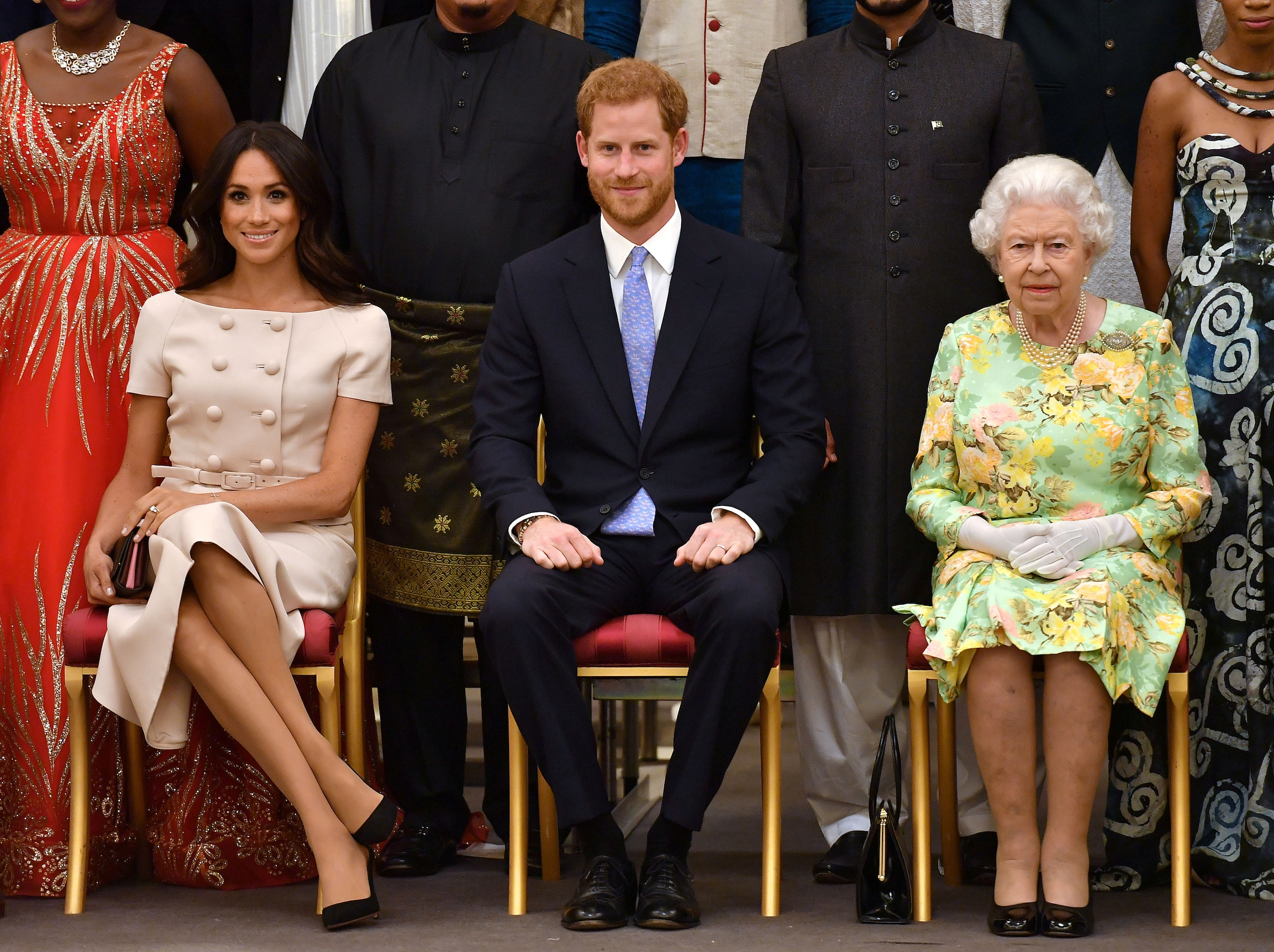 ‘Niet cool van Meghan en Harry om de koningin op haar 93ste voor schut te zetten’