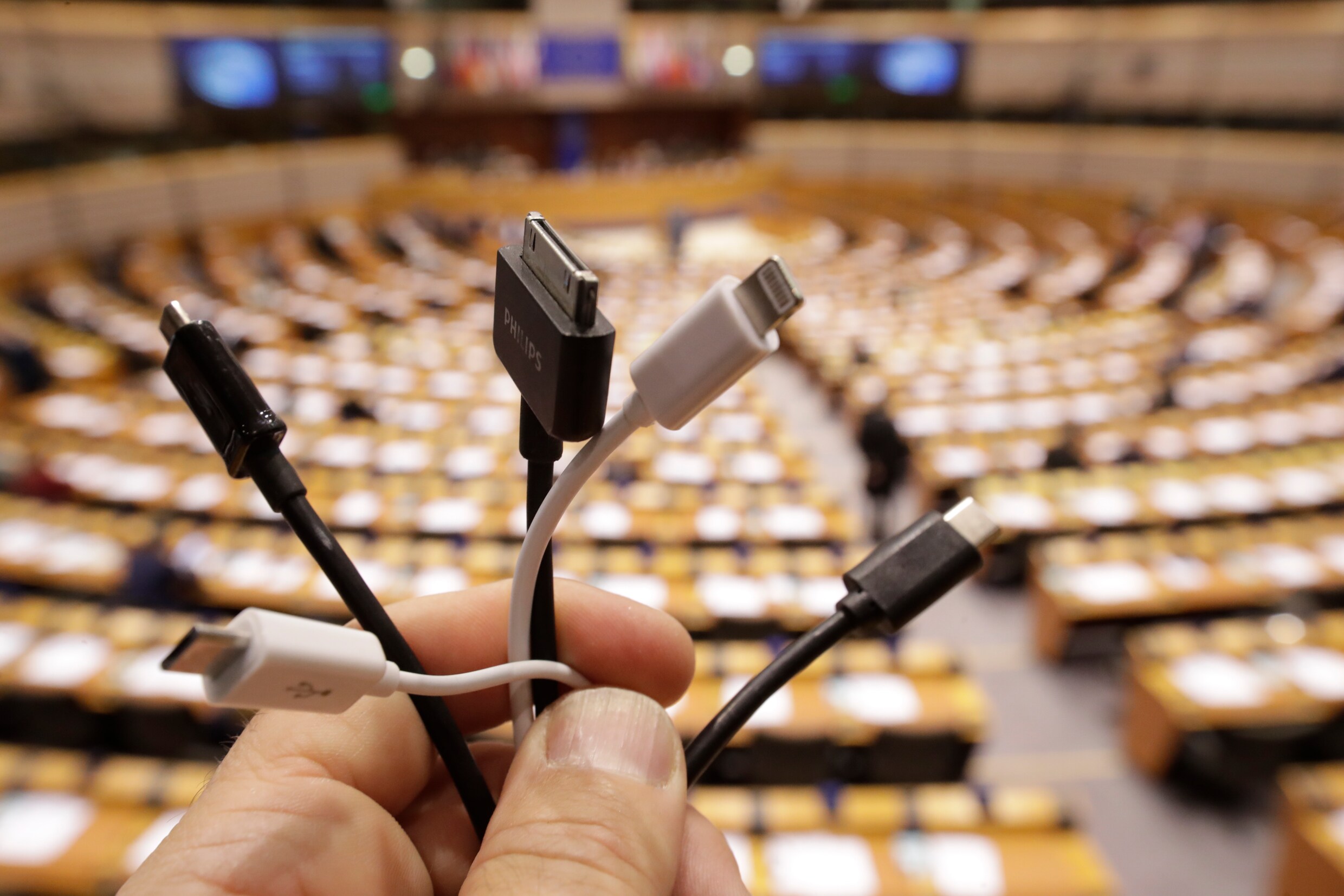 Europees Parlement eist universele oplader voor smartphones
