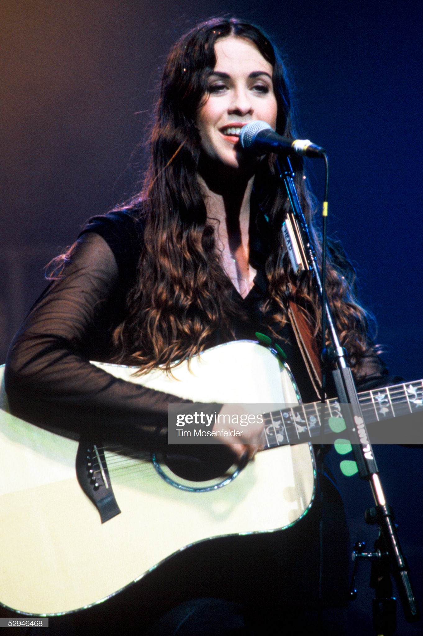 Hoe Alanis Morissette 20 jaar geleden al over misbruik zong, en niemand
