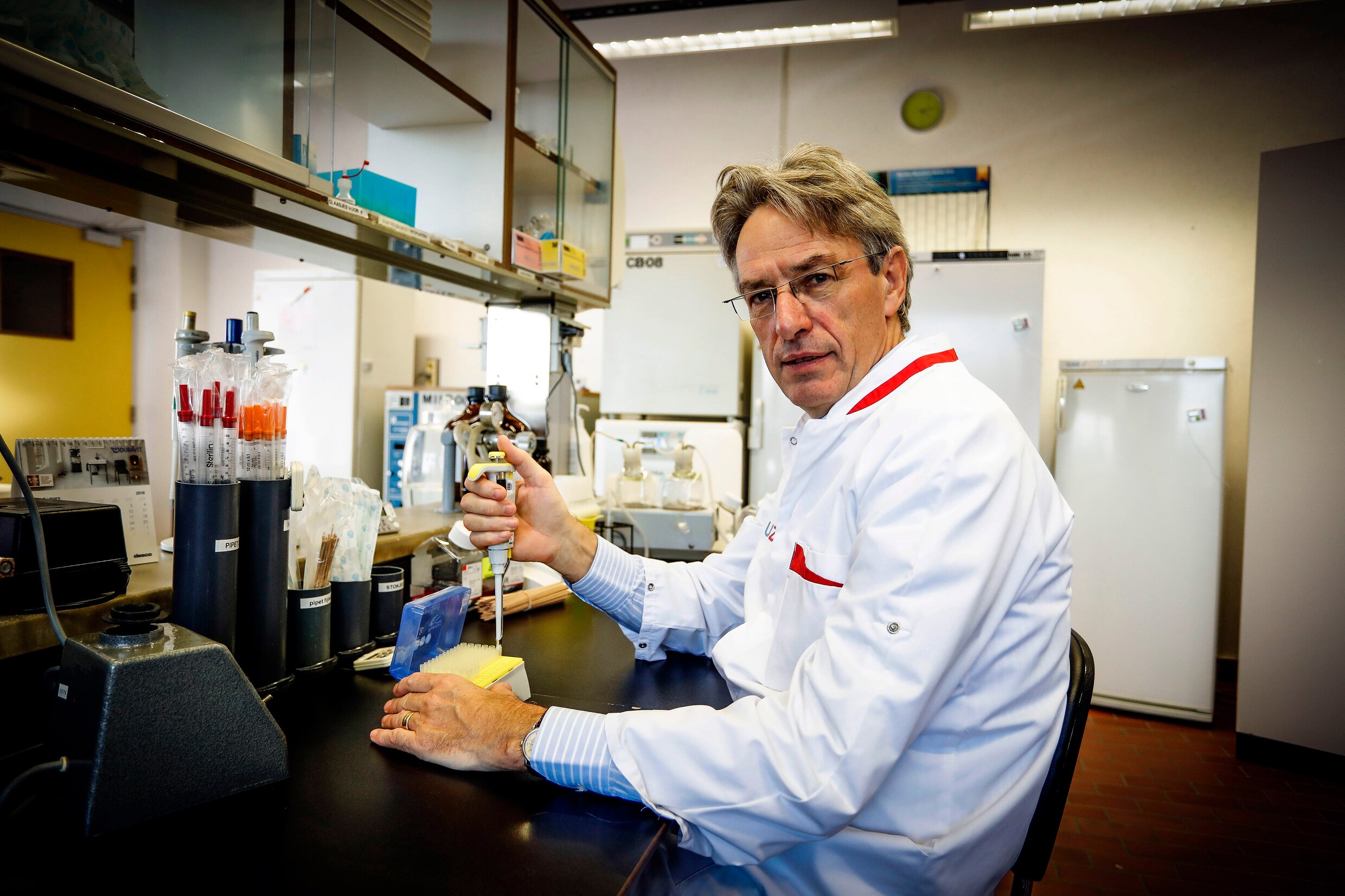 Microbioloog Herman Goossens: ‘Er komt een coronastorm op ons af die niet meer af te wenden is’
