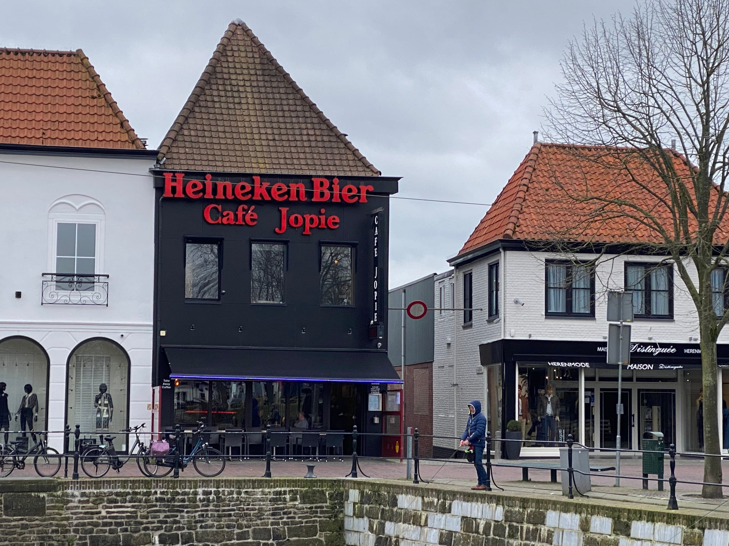 Nederlandse gemeente Sluis dicht na chaotische taferelen met Belgen gisteren