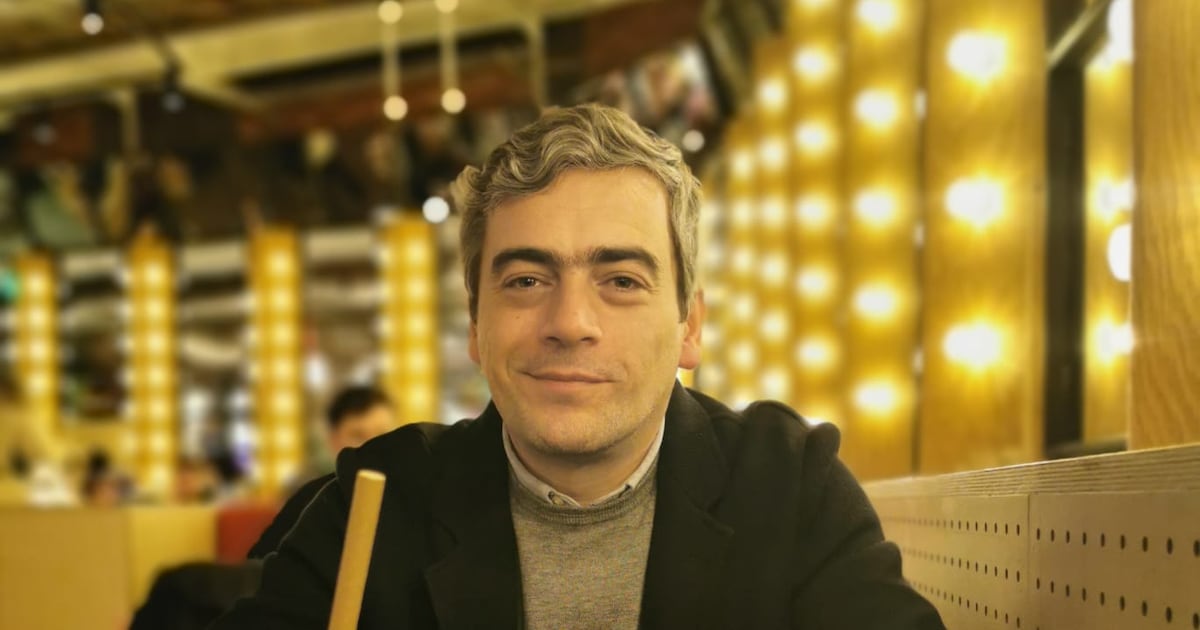 Zakenman en opiniemaker Philip Roose zit in quarantaine op Sicilië ...