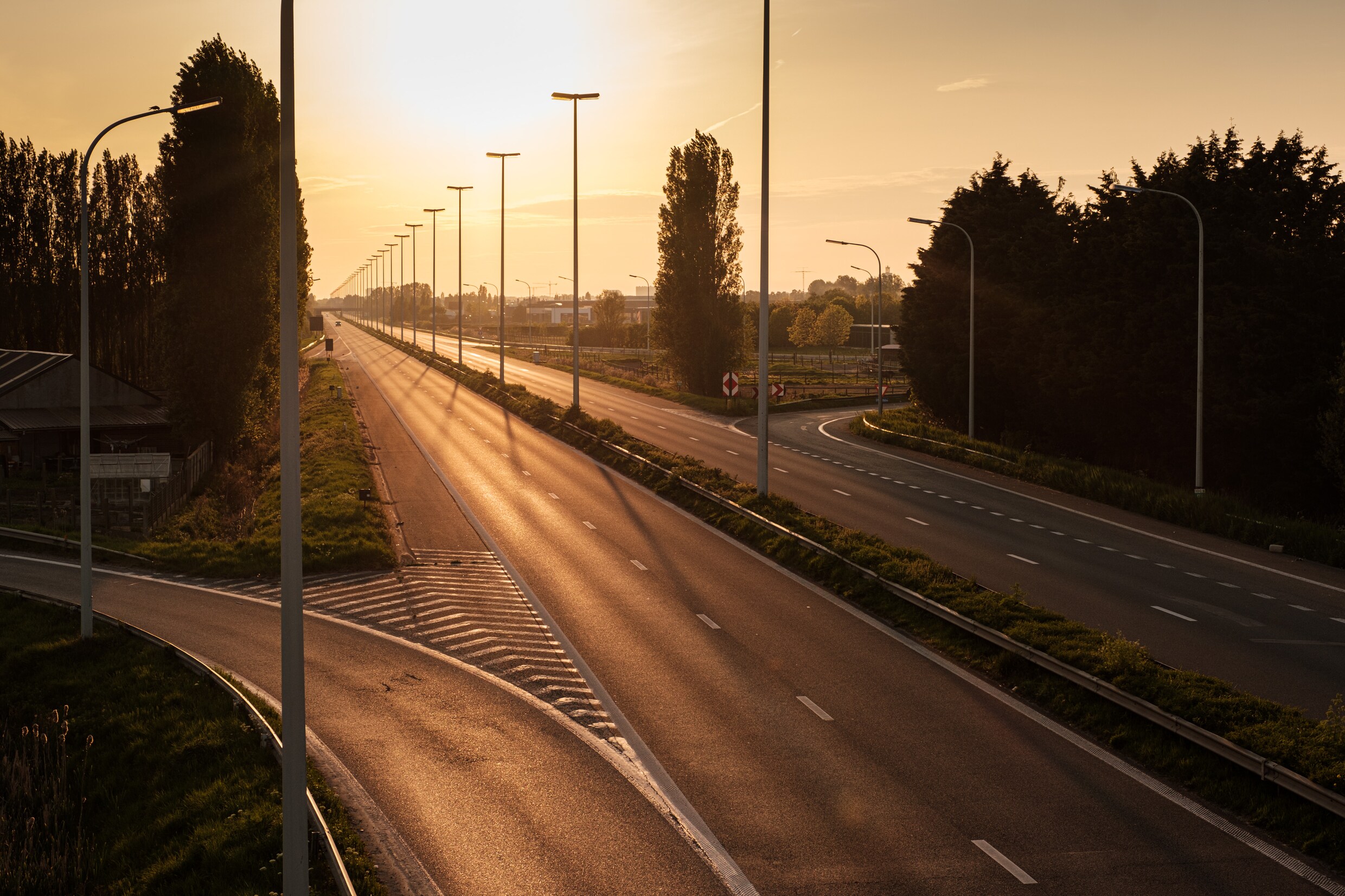 Expertengroep koopkracht blijft erbij in finaal rapport: ‘Verlaag snelheid naar 100 kilometer per uur op snelweg’