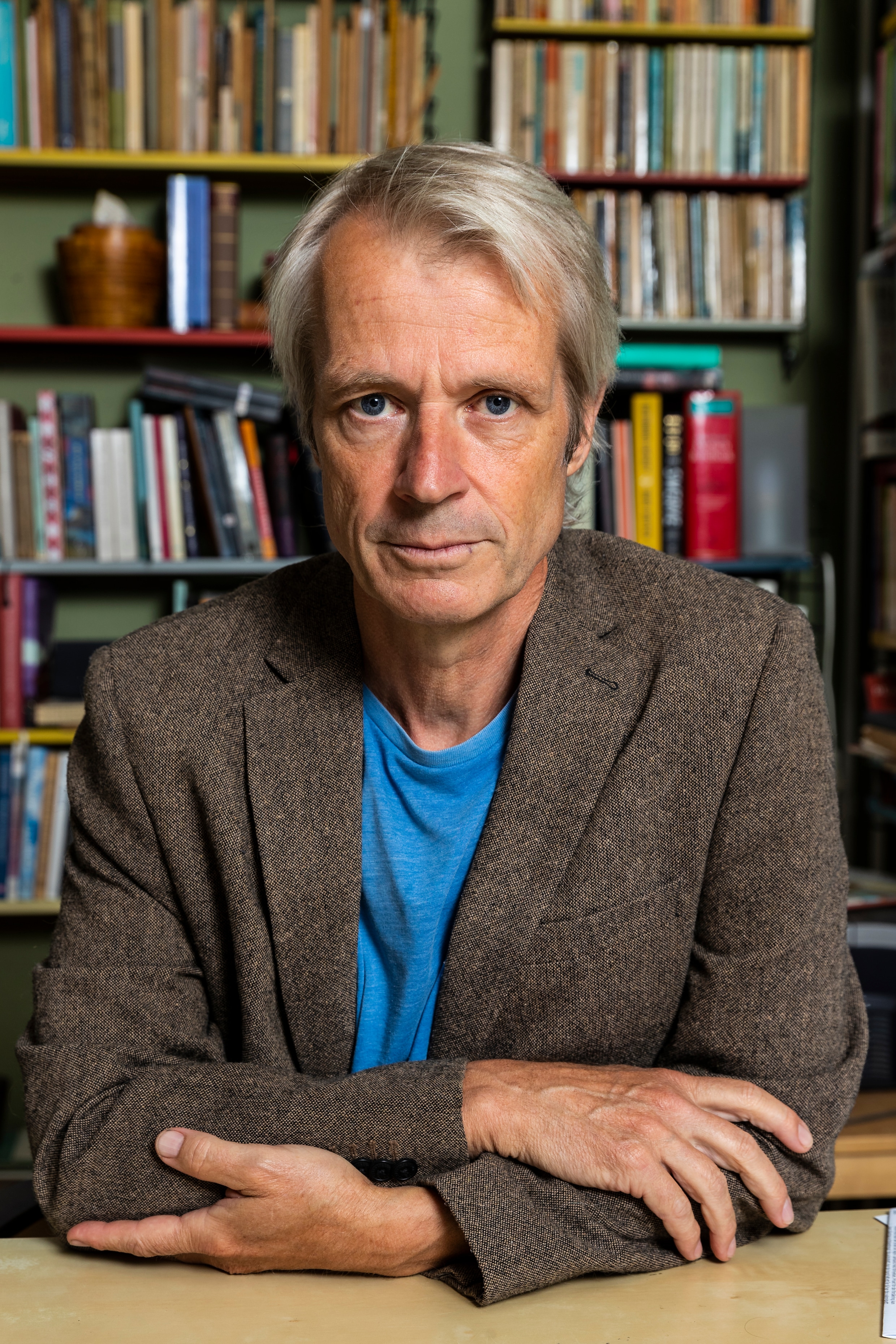 librislaureaat-sander-kollaard-dat-het-leven-eindig-is-montert-me-op