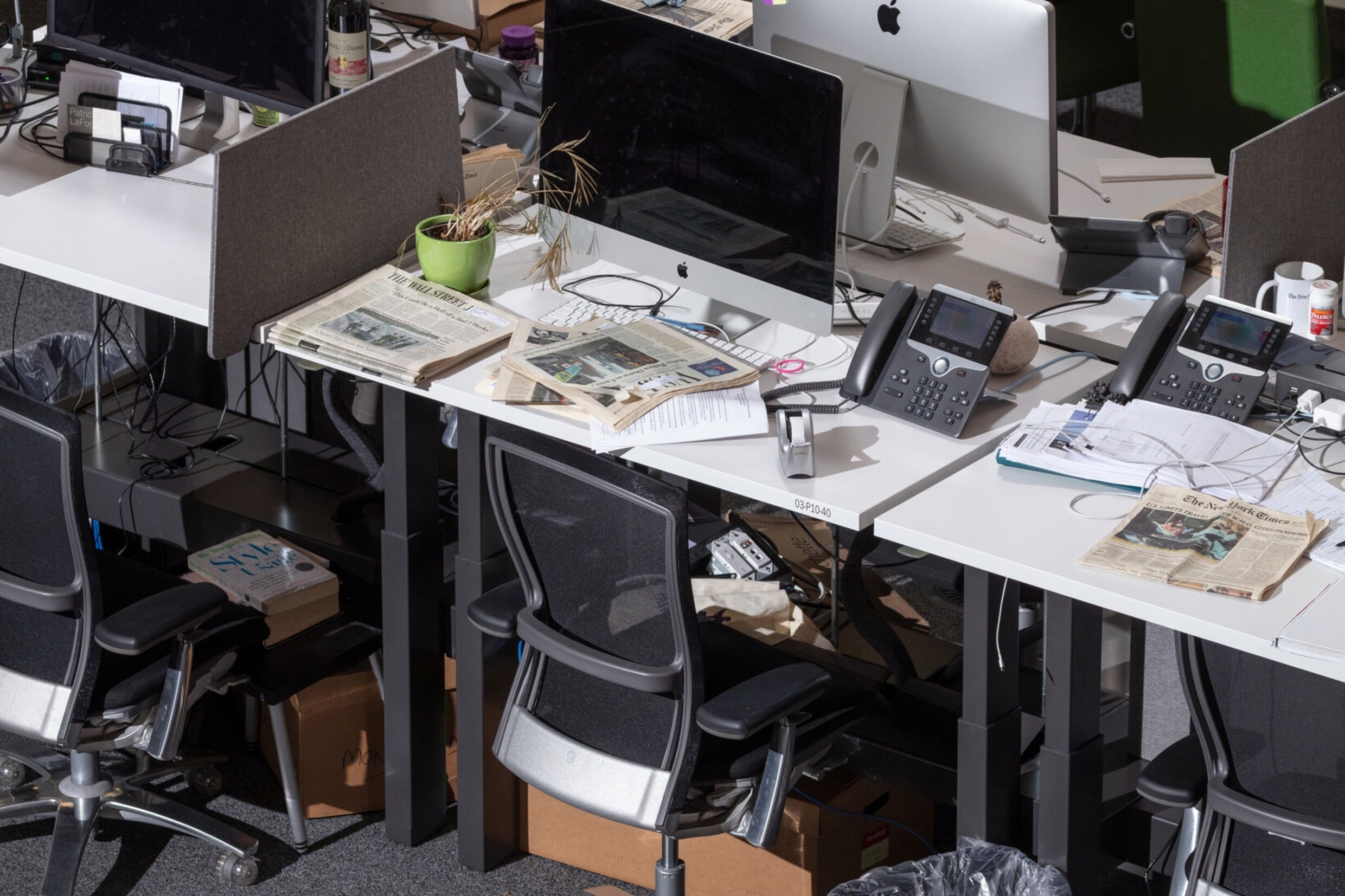 ‘Een kantoor is een onmenselijke plek’: auteur Simon Kuper werkt al 22 jaar thuis en hij weet deksels goed waarom