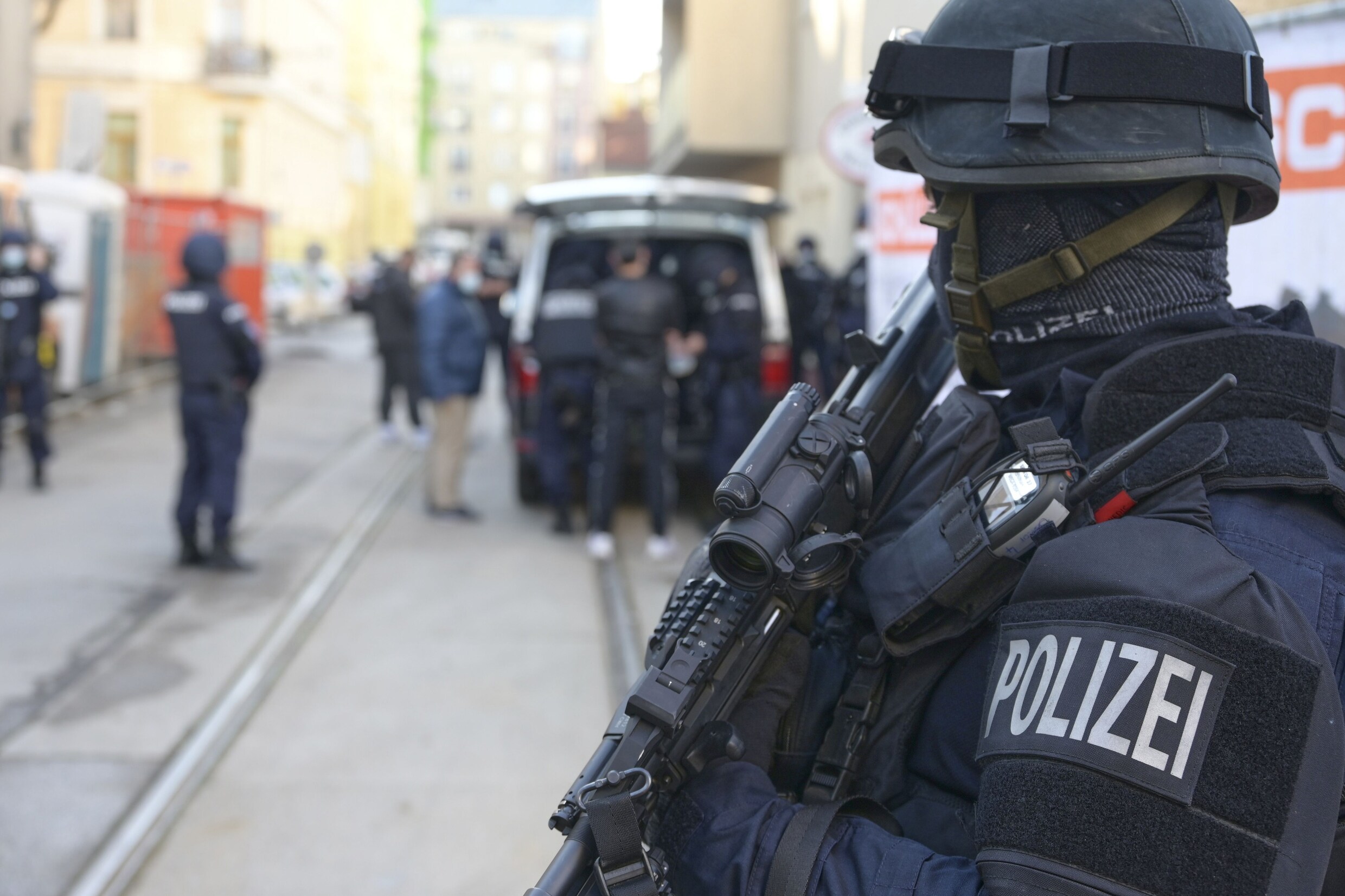 Oostenrijkse politie houdt grote actie tegen radicale islamisten