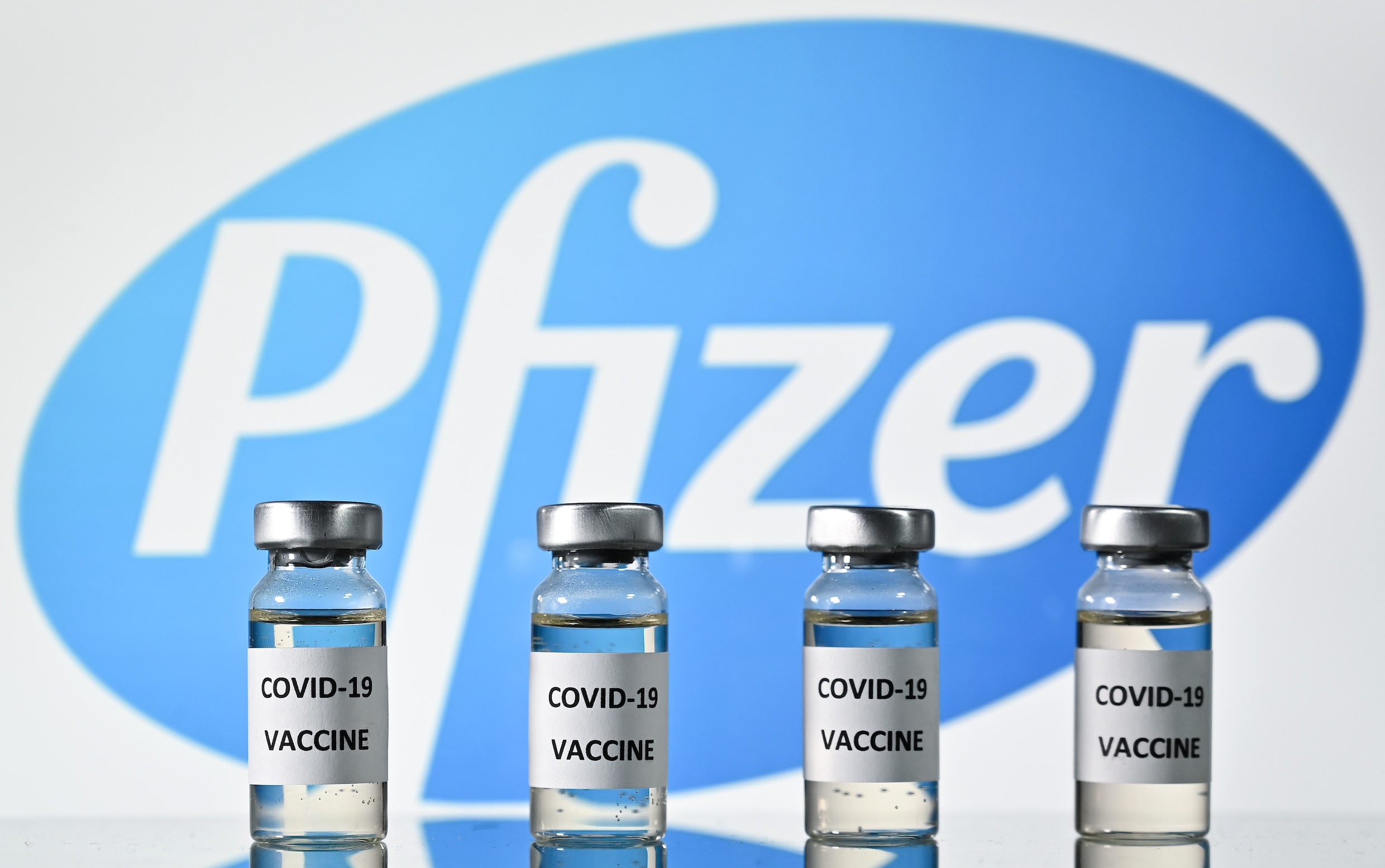 Pfizer dient verzoek in voor versnelde goedkeuring van coronavaccin
