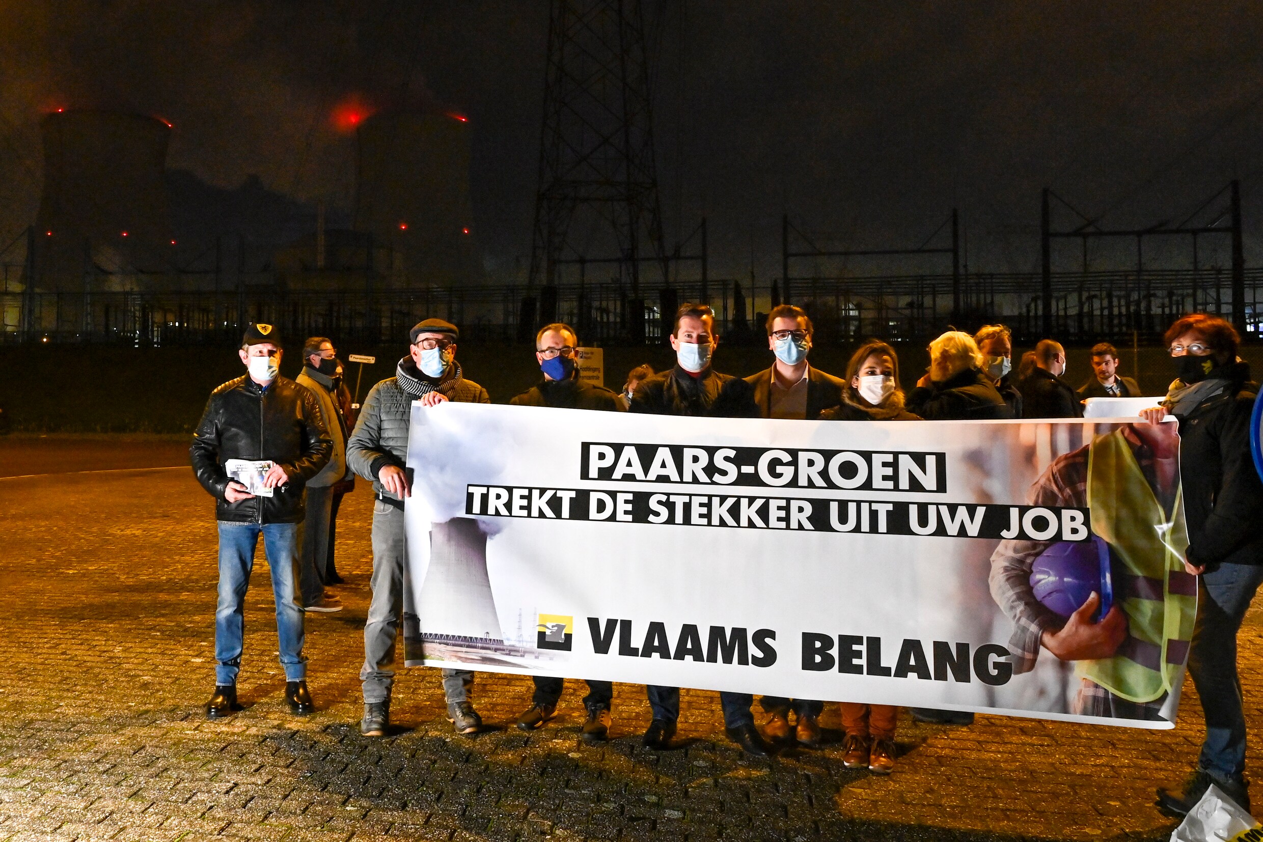 Vlaams Belang voert protestactie tegen kernuitstap: ‘10.000 mensen mogen straks nieuw werk zoeken’