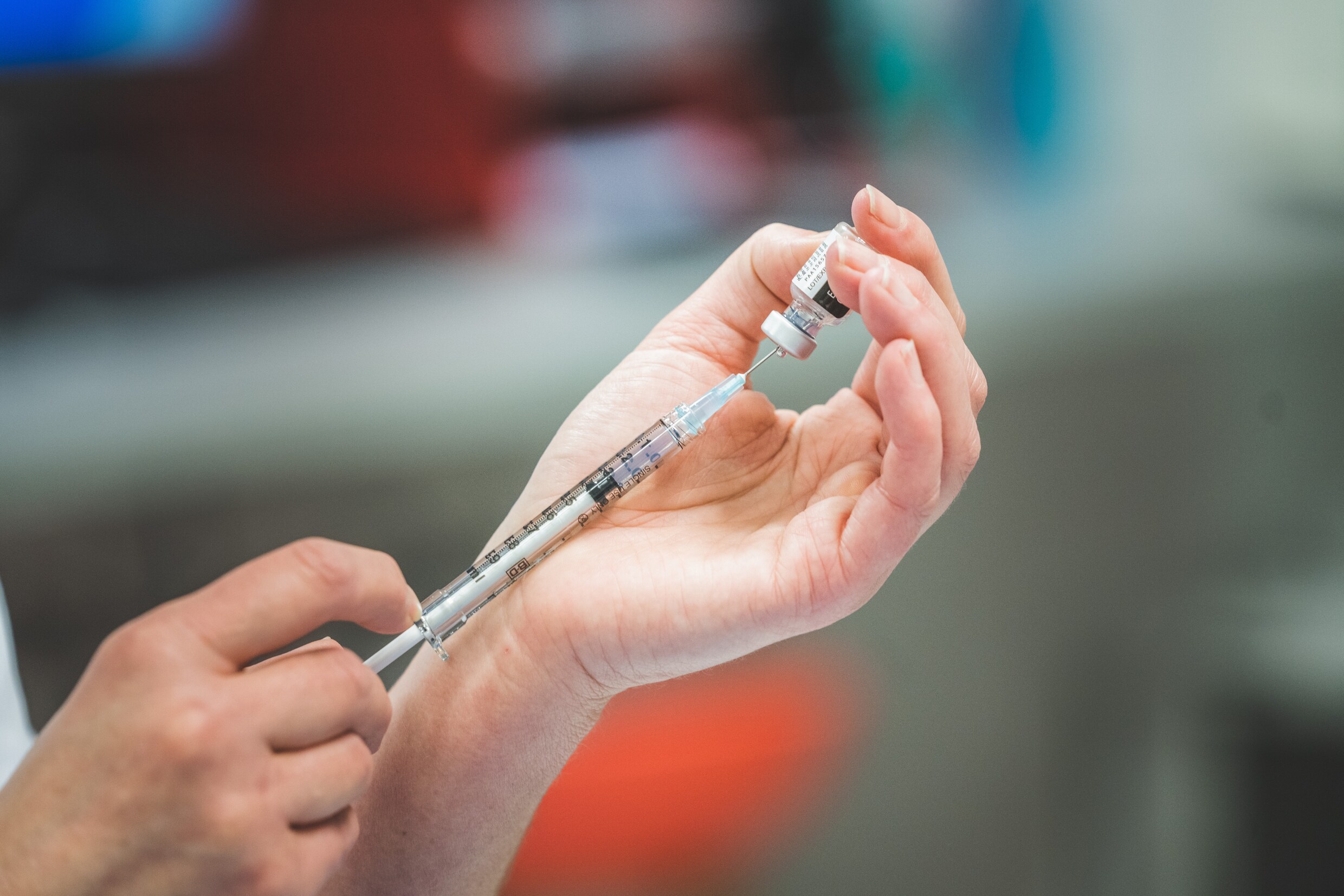 Inenten tegen de klok met derde golf op de achtergrond: vaccinatie gaat in Europa nergens zo snel als in Hongarije