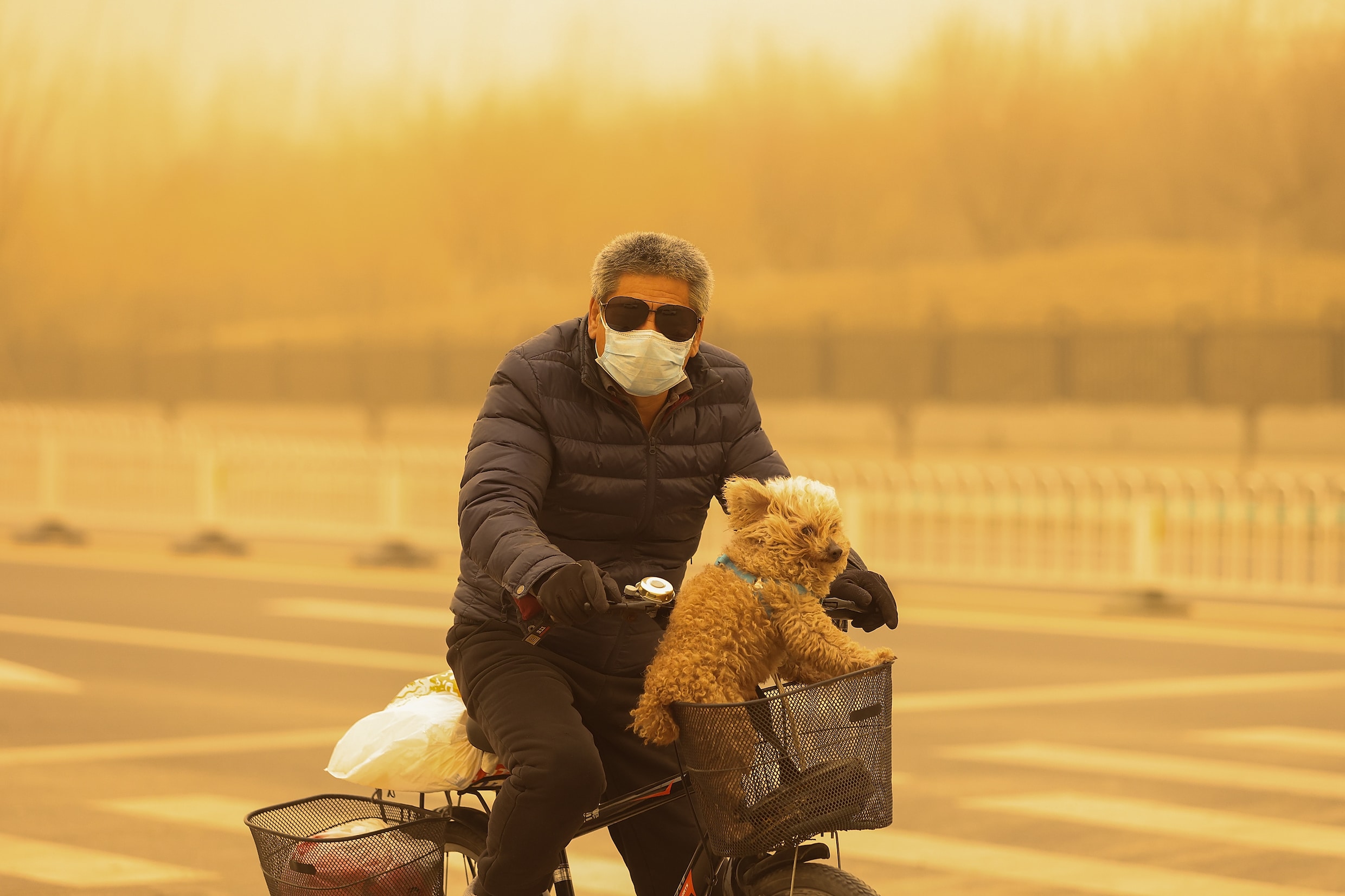 Chinese lucht kleurt geel na zwaarste zandstorm in 10 jaar