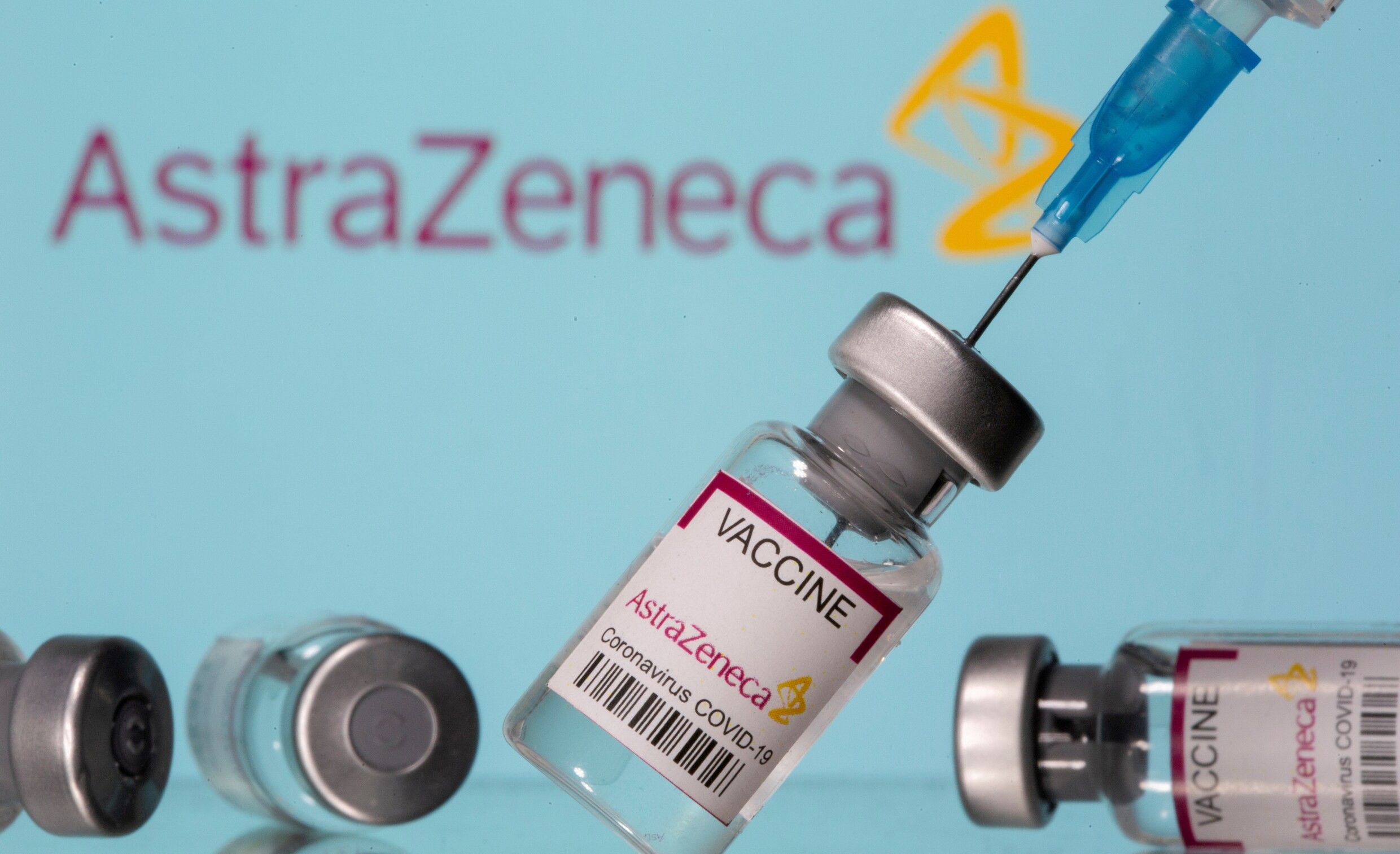 EMA geeft groen licht voor AstraZeneca-vaccin: ‘Vaccin is veilig en voordelen wegen zwaarder dan risico’s’