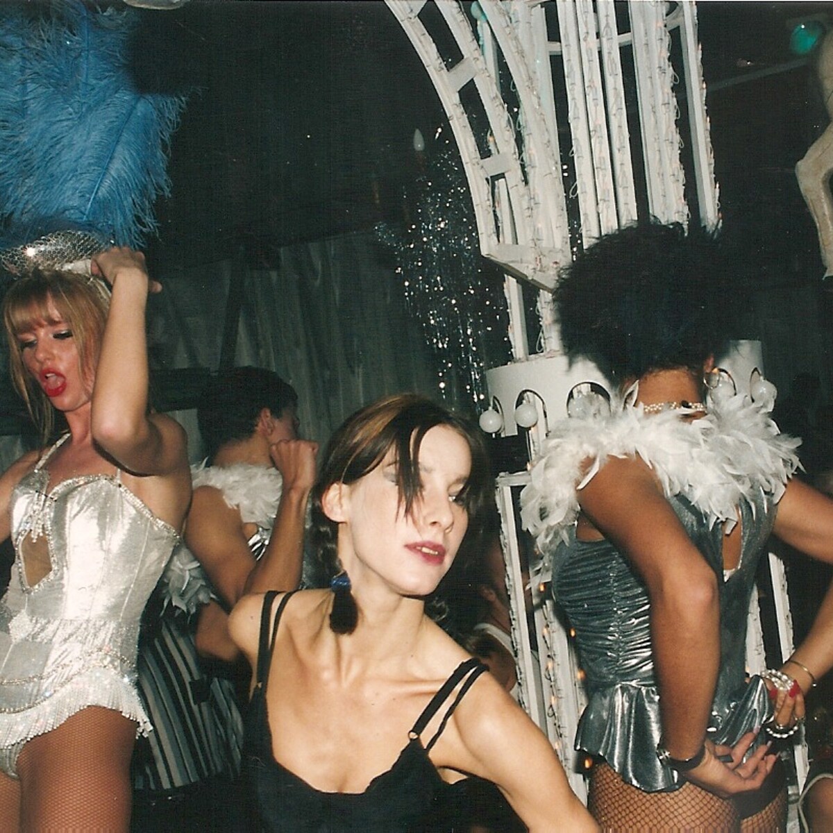 La Rocca 80s 90s 00s ？ チマヨベスト ラロッカ Zwarte panter aan de leiband en Rihanna in de VIP: het einde van