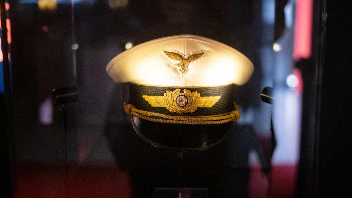 Is de prestigieuze pet van nazi Hermann Göring in het Legermuseum vals? |  De Morgen