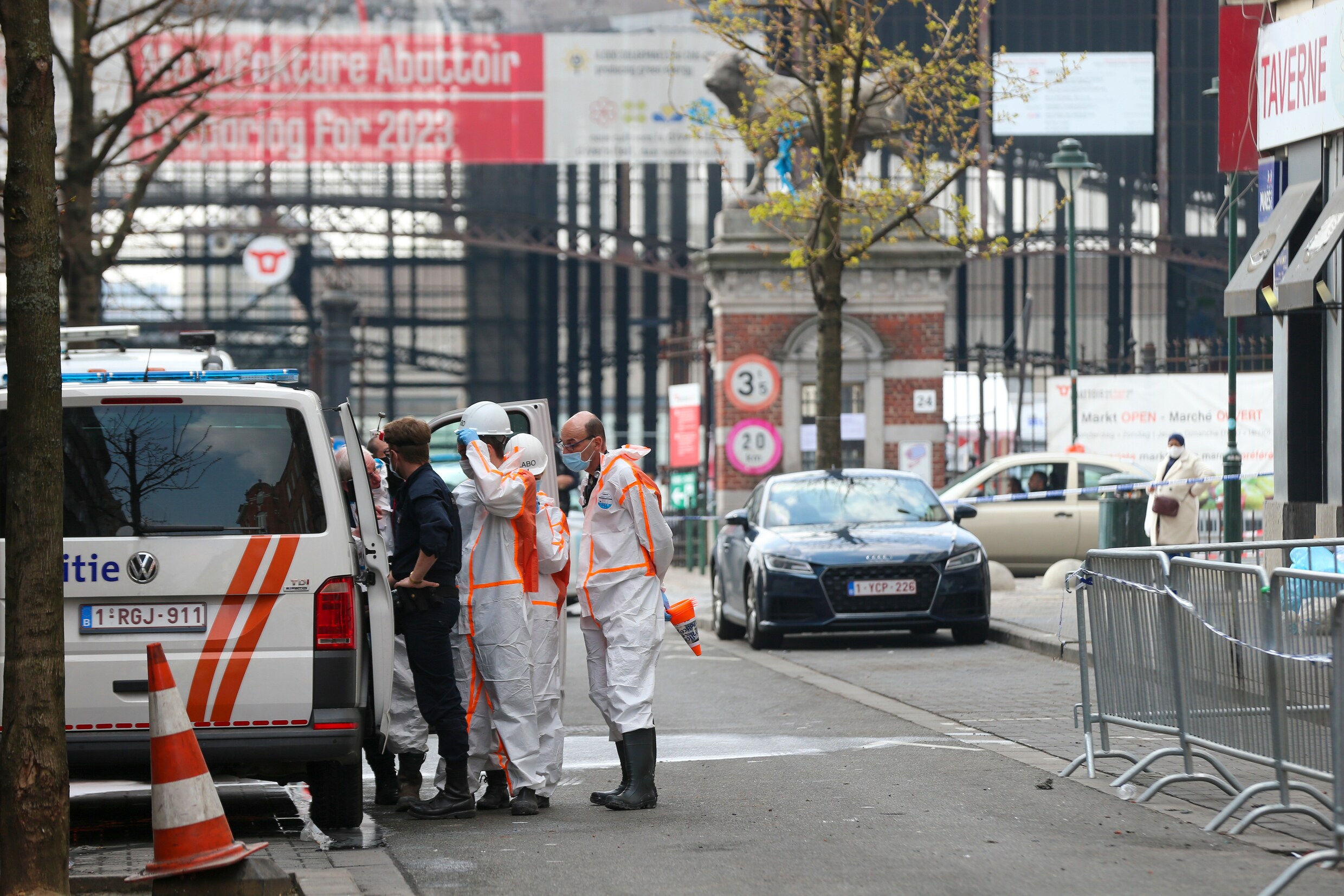 Politie vindt nog twee lichamen in uitgebrand gebouw in Anderlecht