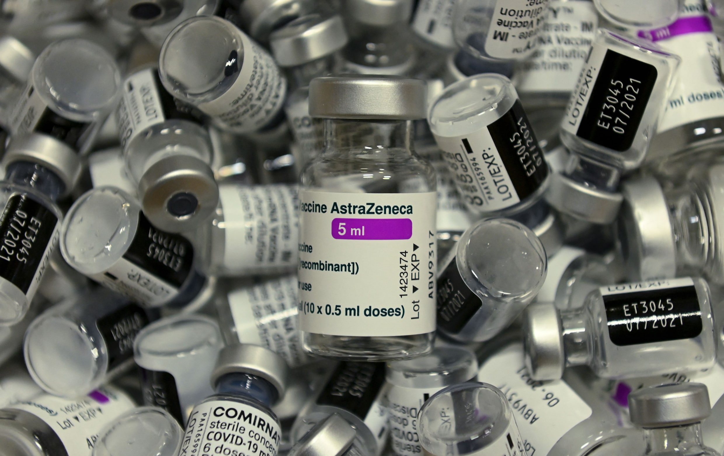Tweede prik met vaccin AstraZeneca nu voor iedereen mogelijk na acht weken
