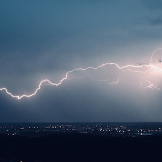 Live - KMI kondigt code geel af voor onweer in het hele land, kans op hevige regenval, hagel en felle windstoten
