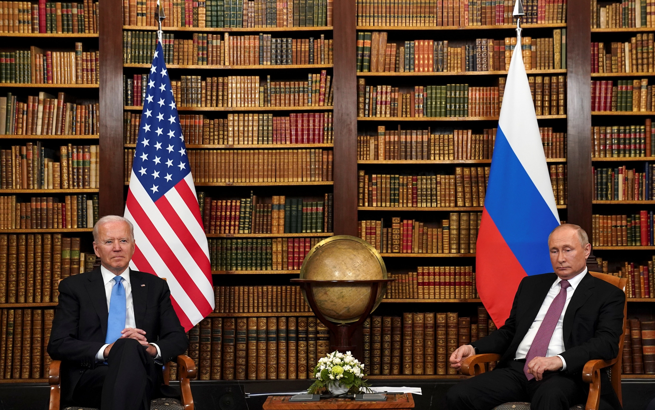 Poetin en Biden hadden ‘constructieve ontmoeting’: ‘Een nieuwe Koude Oorlog is het laatste wat Poetin wil’