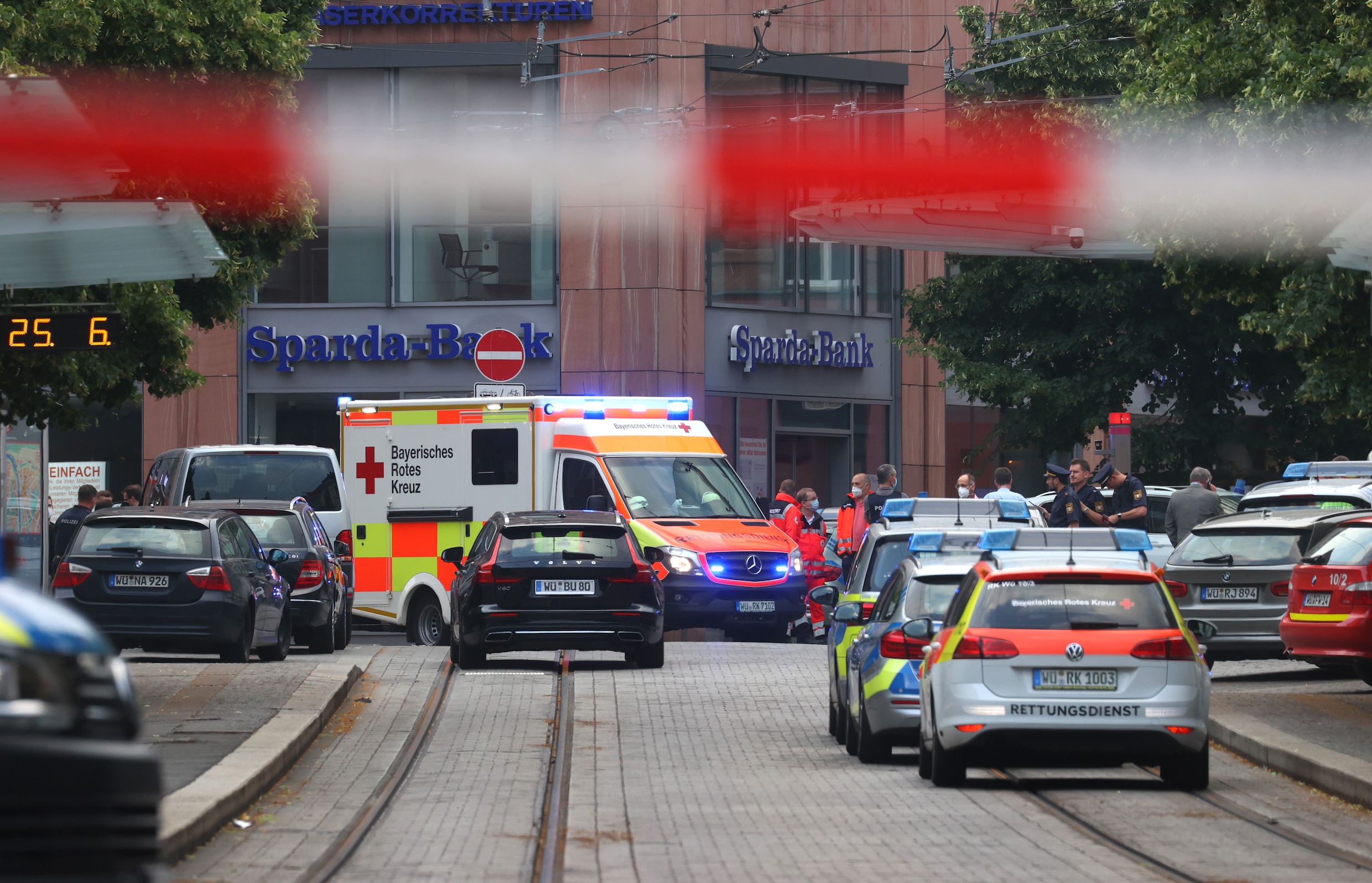 Drie doden en meerdere  zwaargewonden bij mesaanval in Würzburg, dader is 24-jarige Somaliër