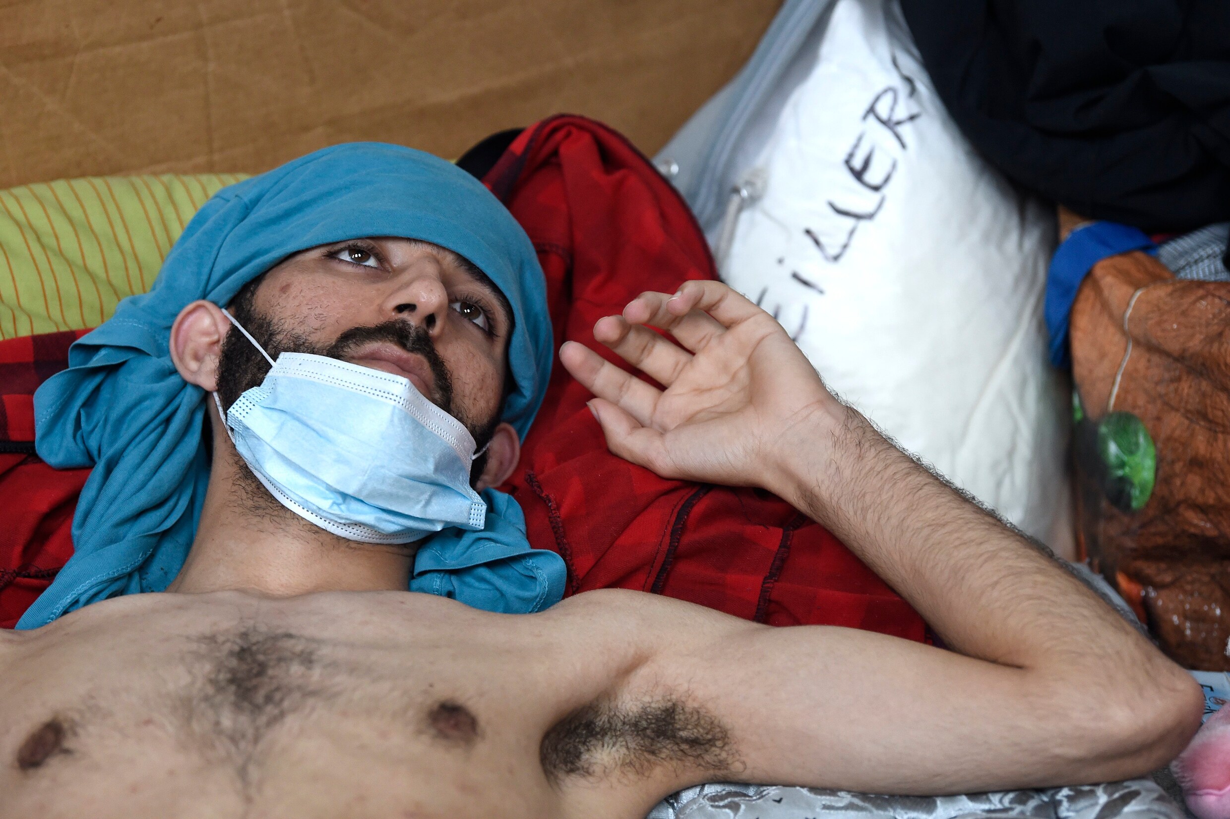 Ziekenwagens gestuurd ‘van hogerhand’ om hongerstakers op te halen