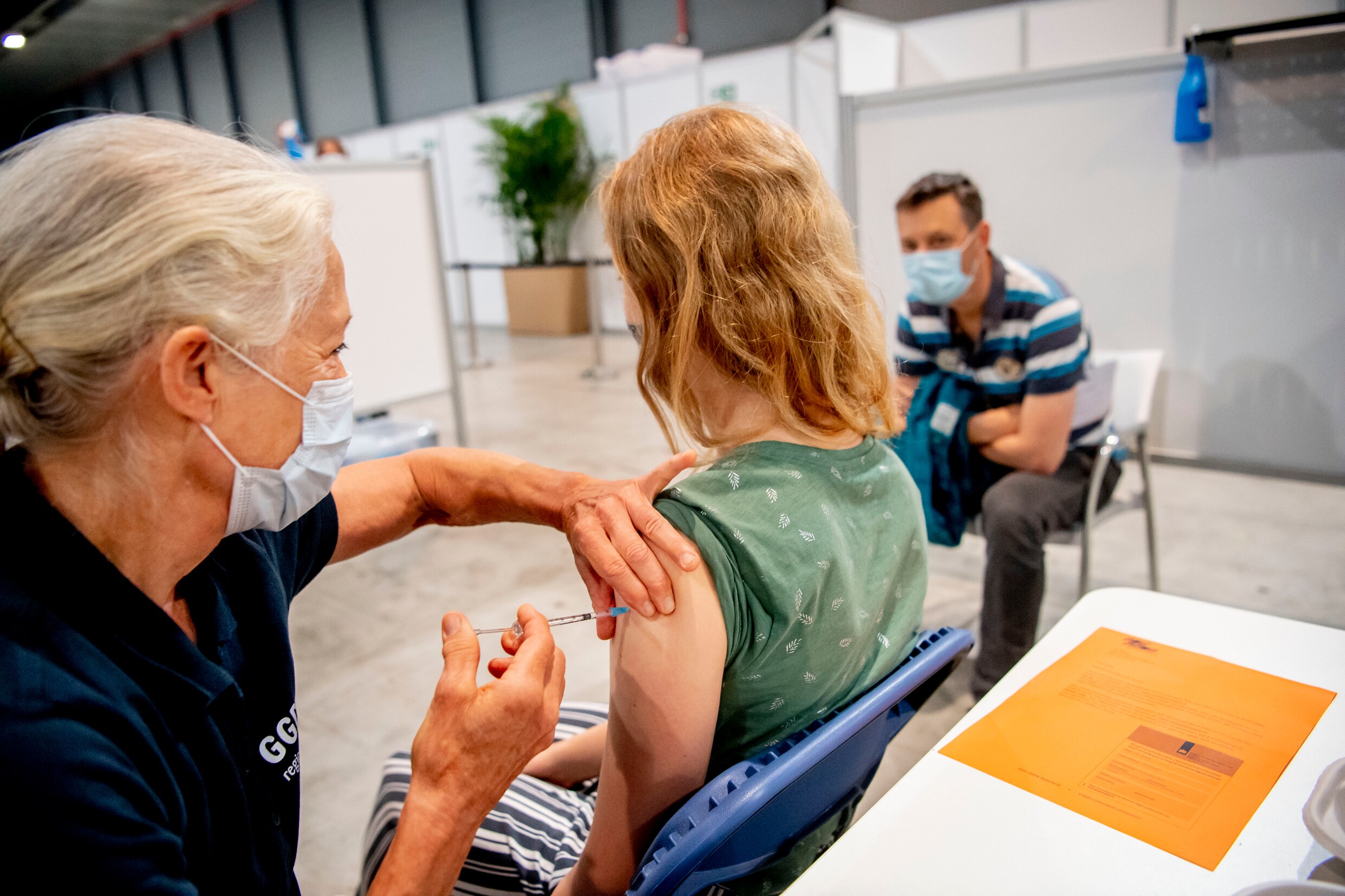 Pfizer eist 1,8 miljard euro van Polen en Roemenië wegens onbetaalde ...